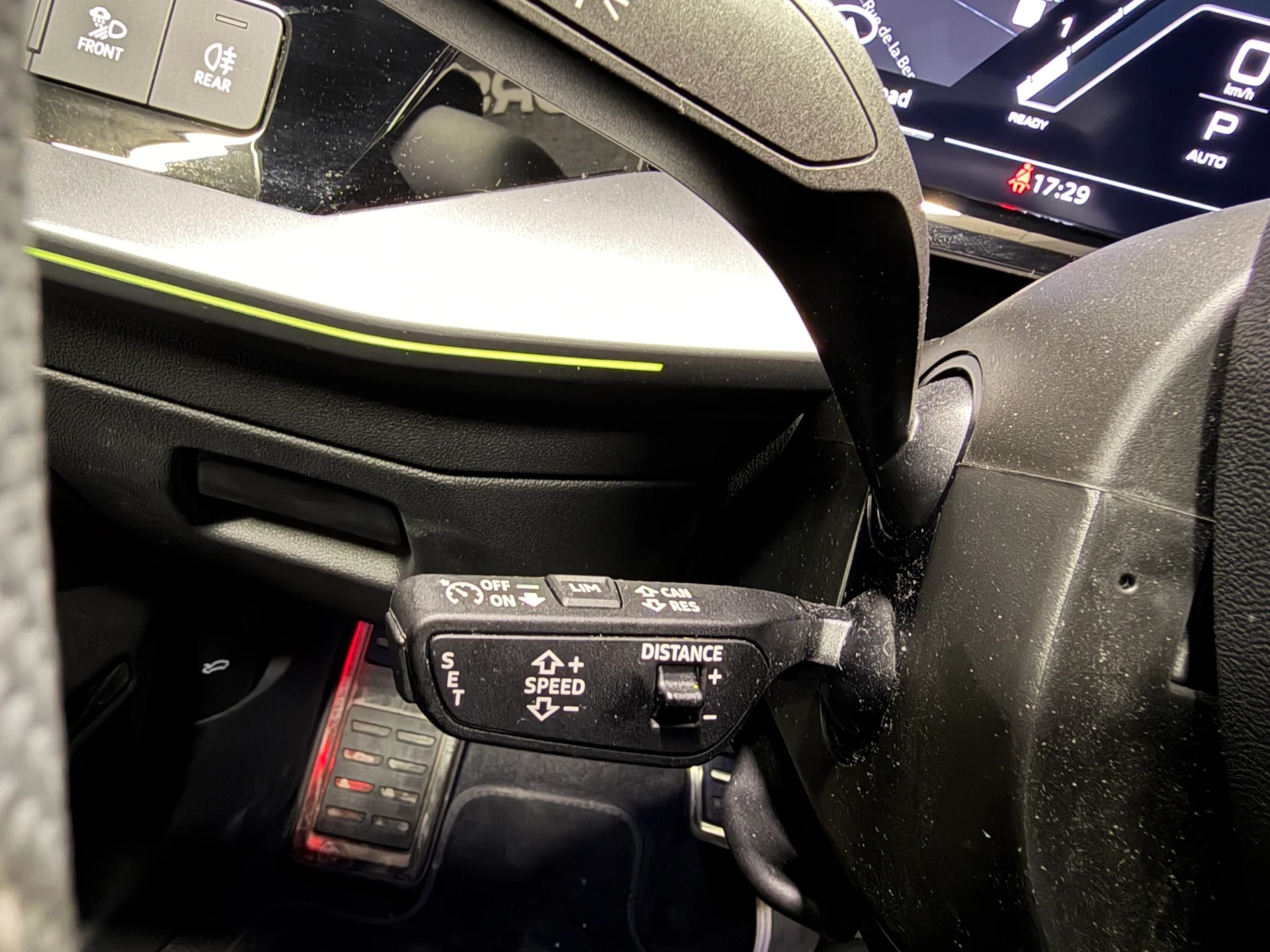 AUDI RS3 Sportback 2.5 TSI quattro S-tronic-image-14