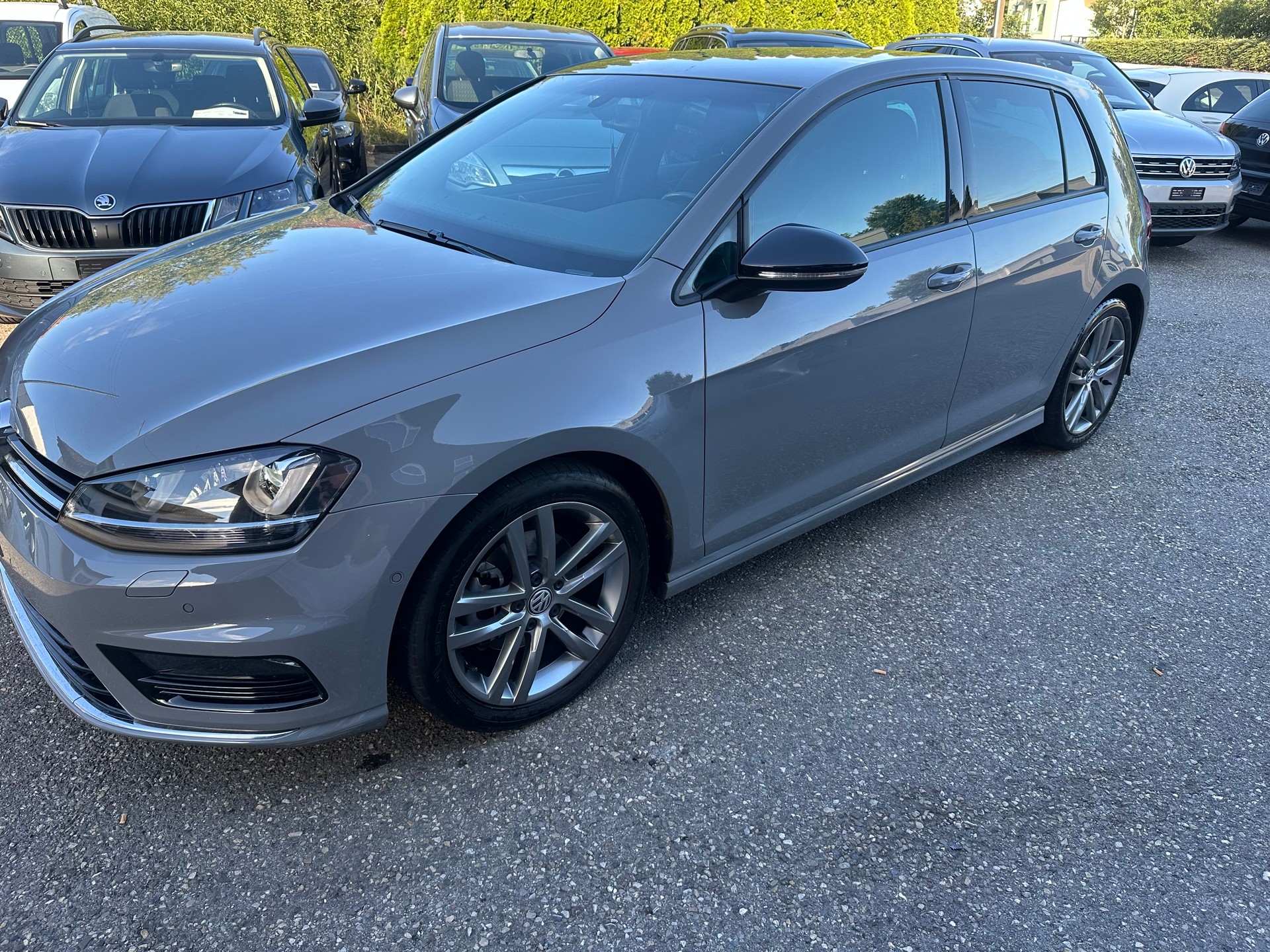 VW Golf 1.4 TSI Lounge R-Line DSG-image-3