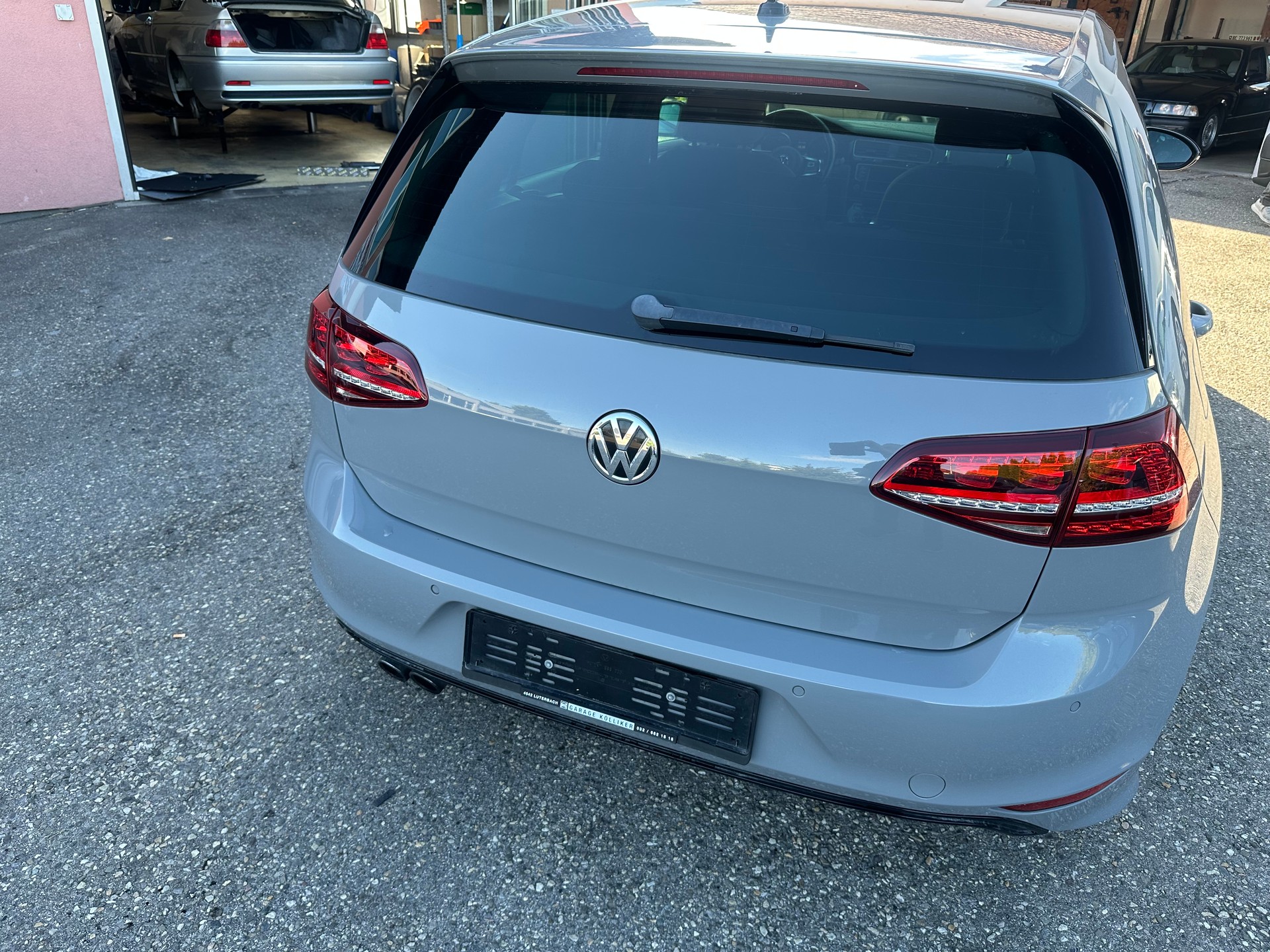 VW Golf 1.4 TSI Lounge R-Line DSG-image-4