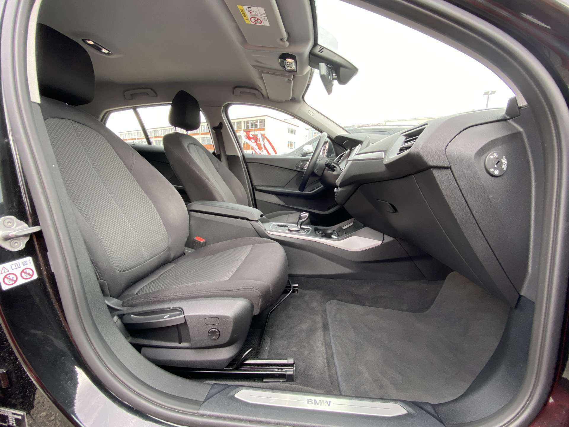 BMW 118d Steptronic-Automat Top-Preis-image-12