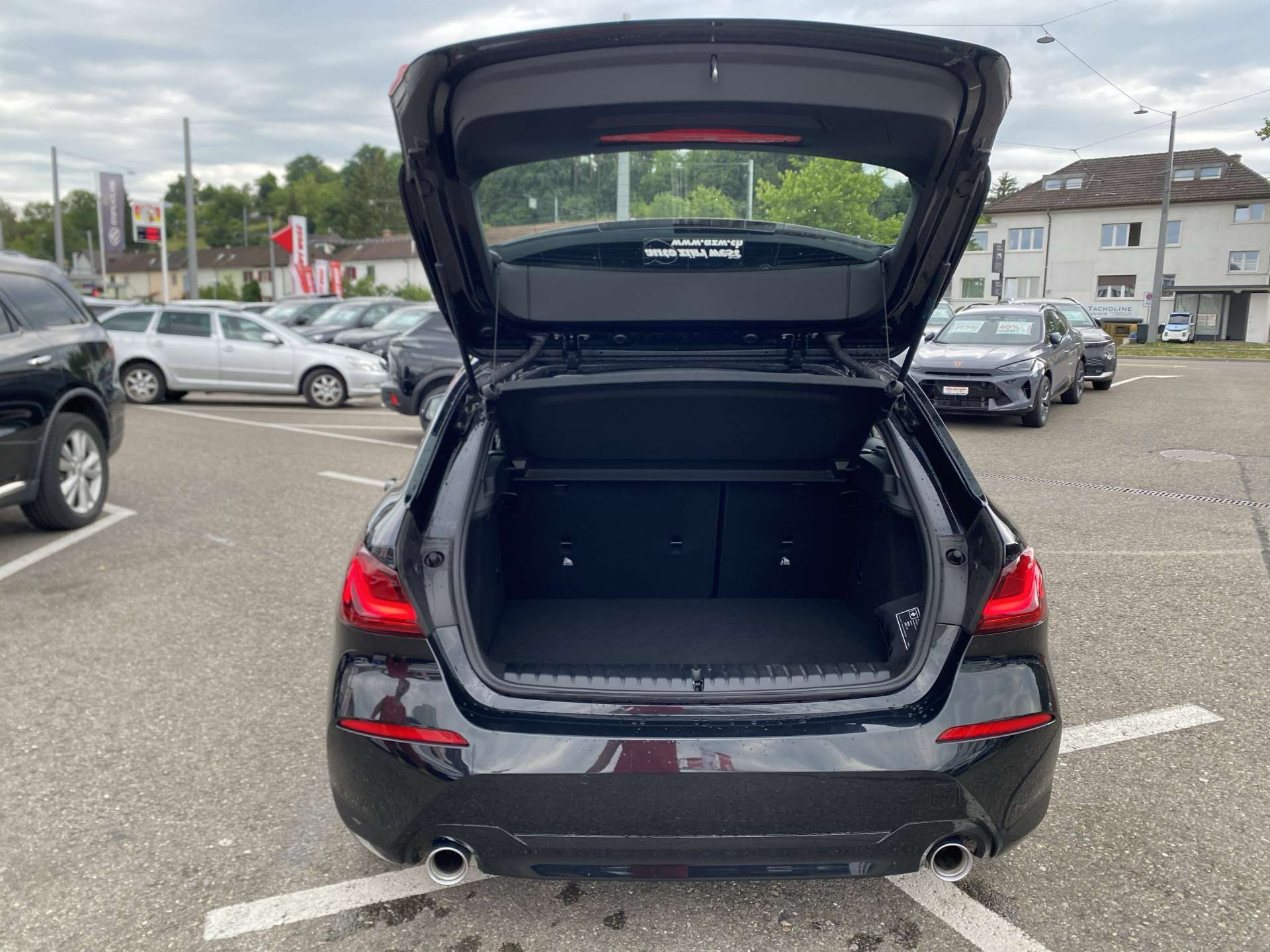 BMW 118d Steptronic-Automat Top-Preis-image-7