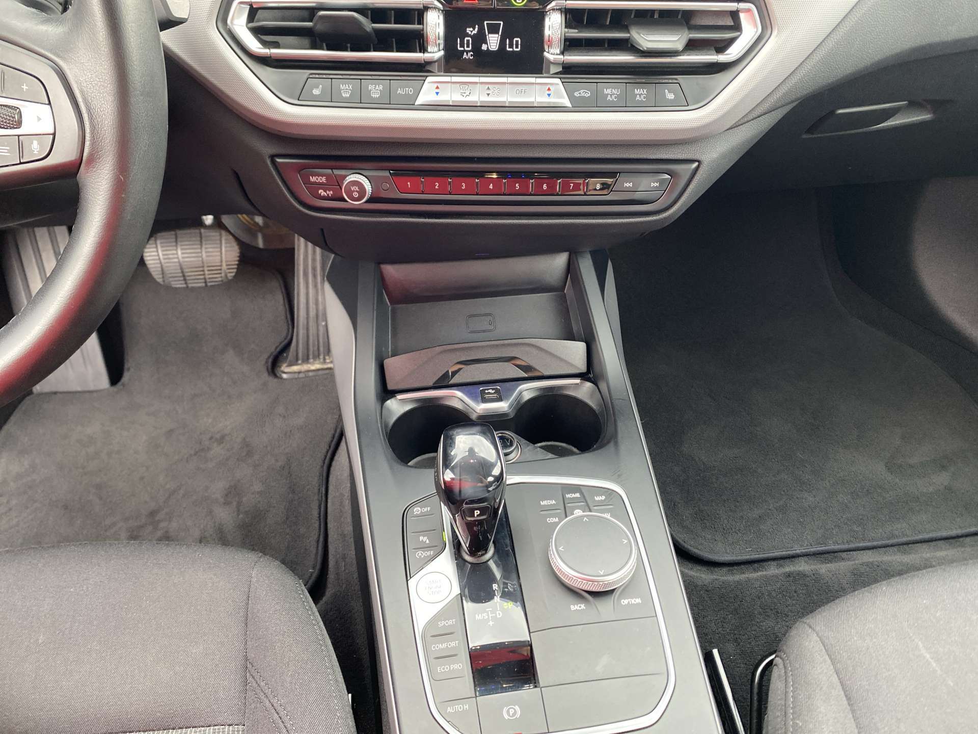 BMW 118d Steptronic-Automat Top-Preis-image-11