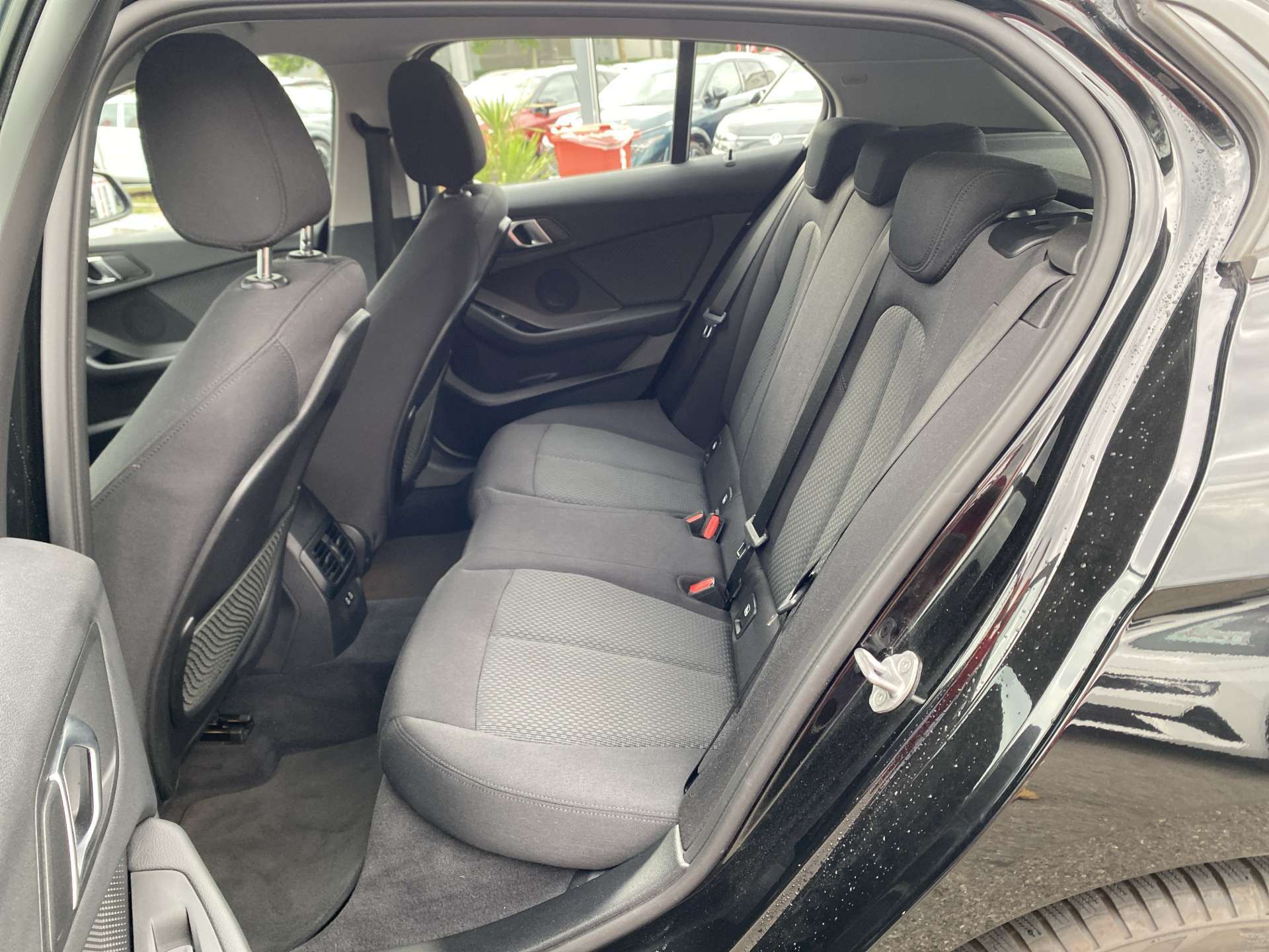 BMW 118d Steptronic-Automat Top-Preis-image-6