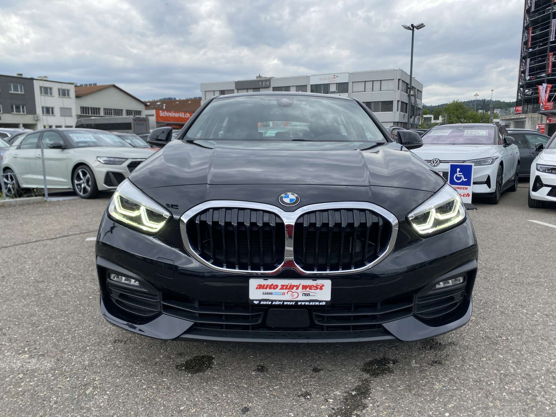 BMW 118d Steptronic-Automat Top-Preis-image-13