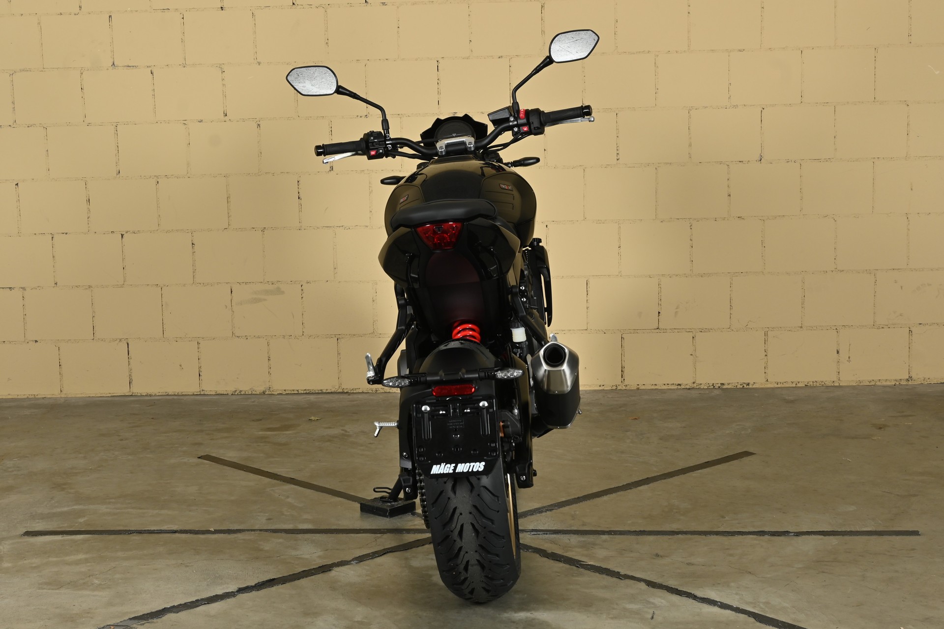TRIUMPH Trident 800-image-5