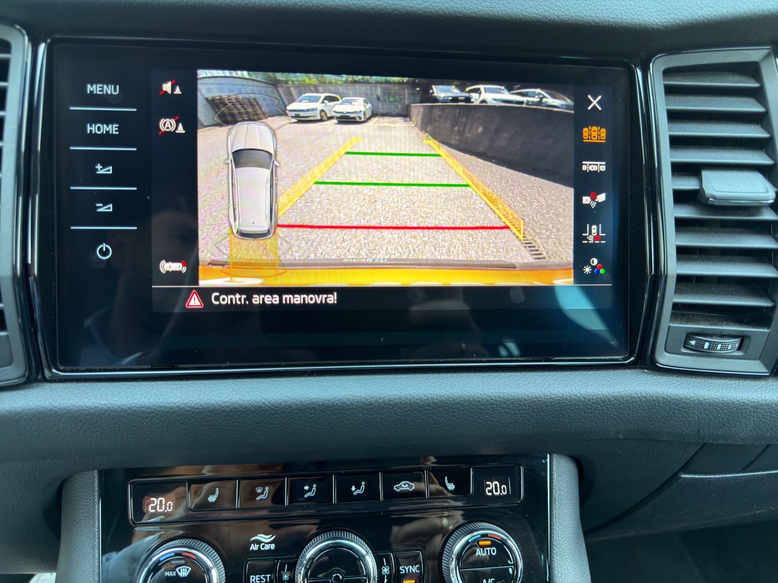 SKODA Kodiaq 2.0 TSI 4x4 SportLine-image-13