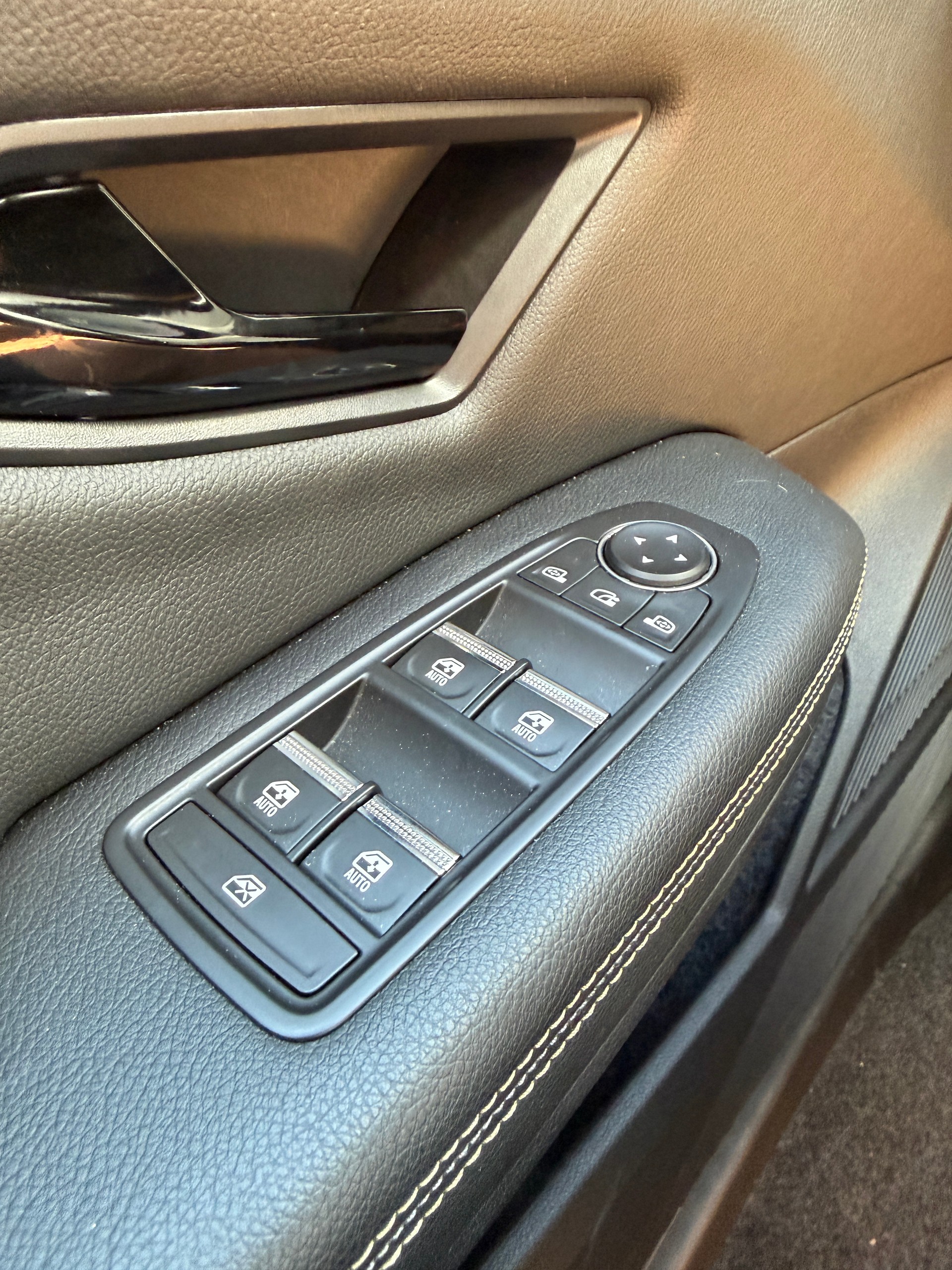 RENAULT Megane-image-11