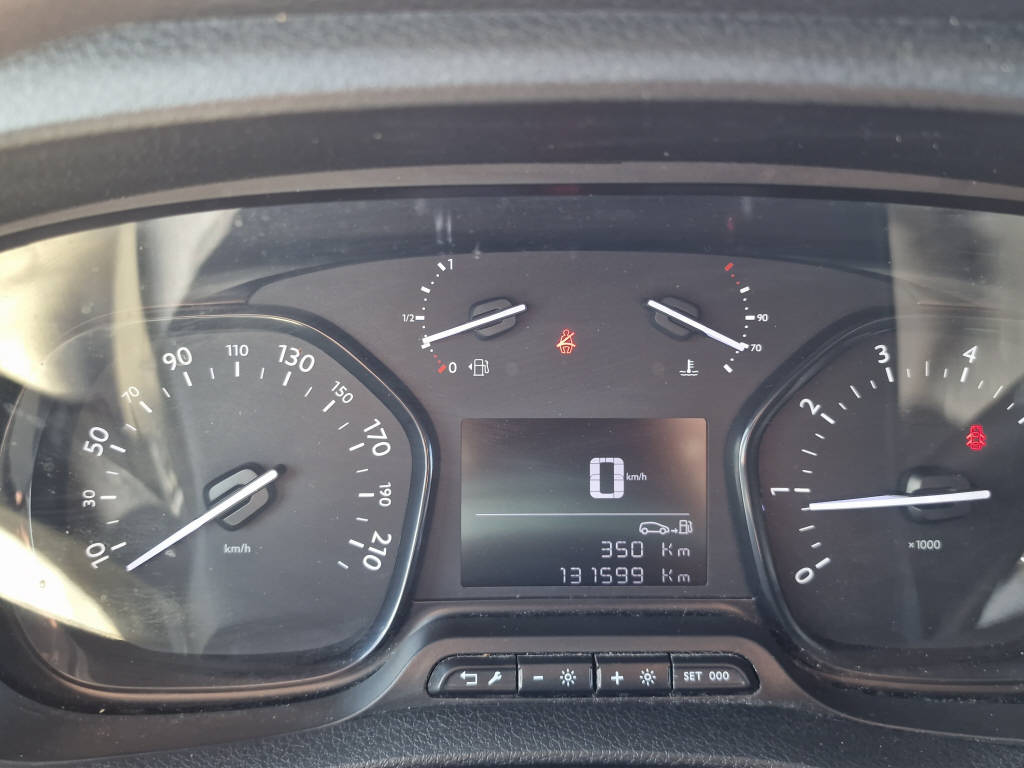 PEUGEOT Expert Kaw. Standard 1.5 BlueHDi 120 Allure S/S-image-11