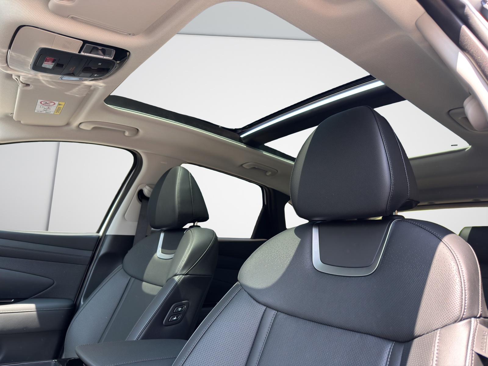 HYUNDAI Tucson 1.6 T-GDi HEV Vertex Swiss Edition 4WD MY27-image-12