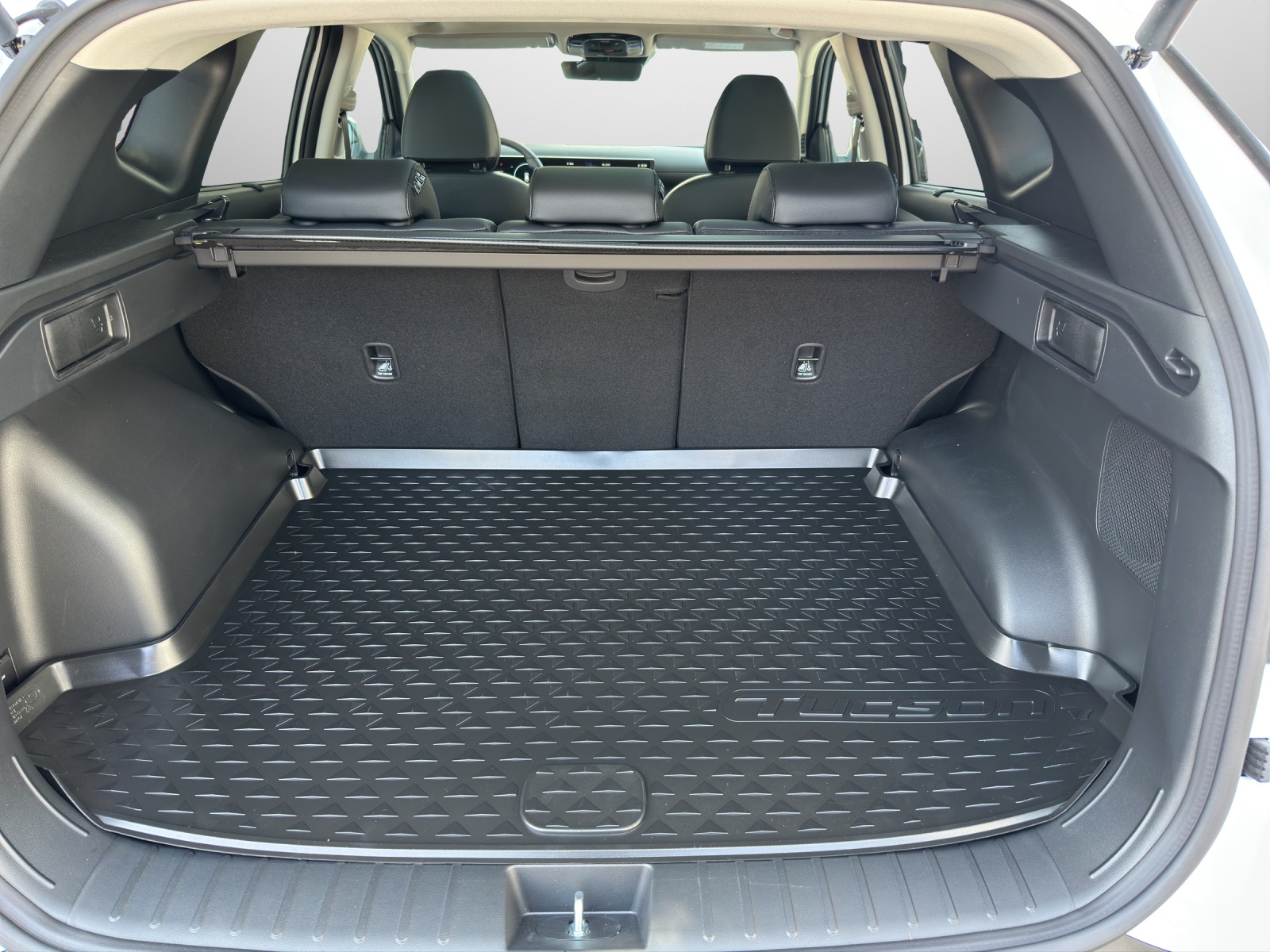 HYUNDAI Tucson 1.6 T-GDi HEV Vertex Swiss Edition 4WD MY27-image-15