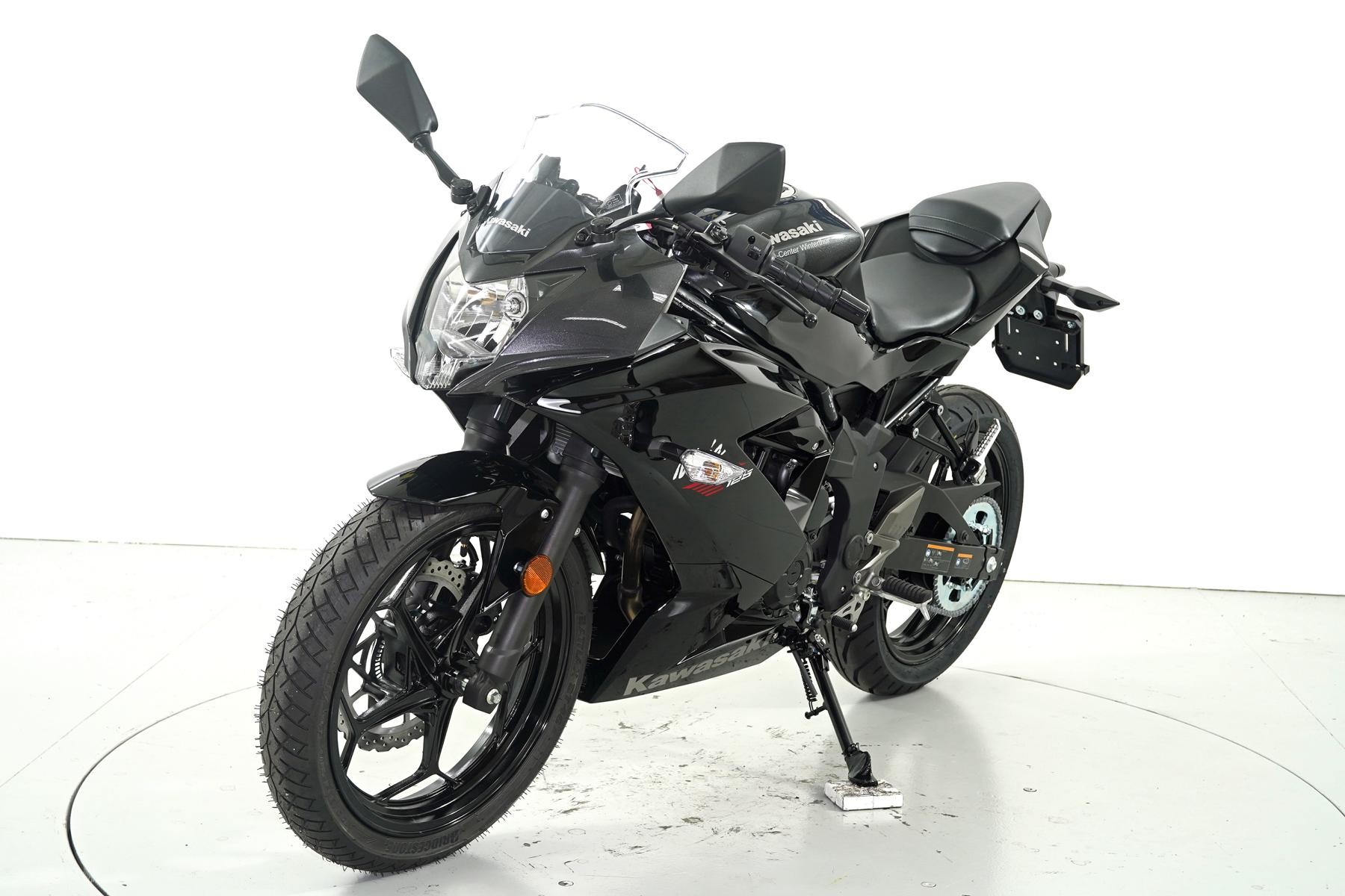 KAWASAKI Ninja 125 ABS-showroom-element-2