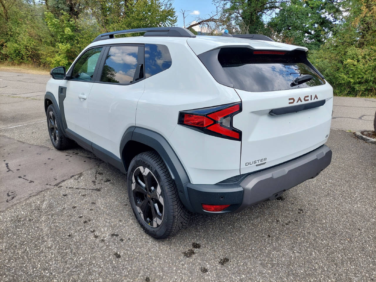 DACIA Duster 1.2 Hybrid Extreme 4WD-image-3