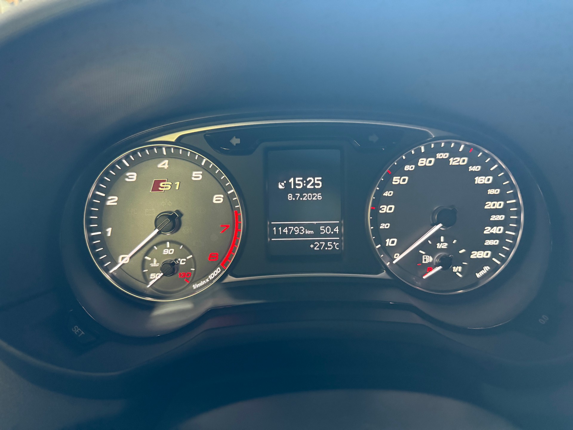 AUDI S1 2.0 TFSI quattro-image-6