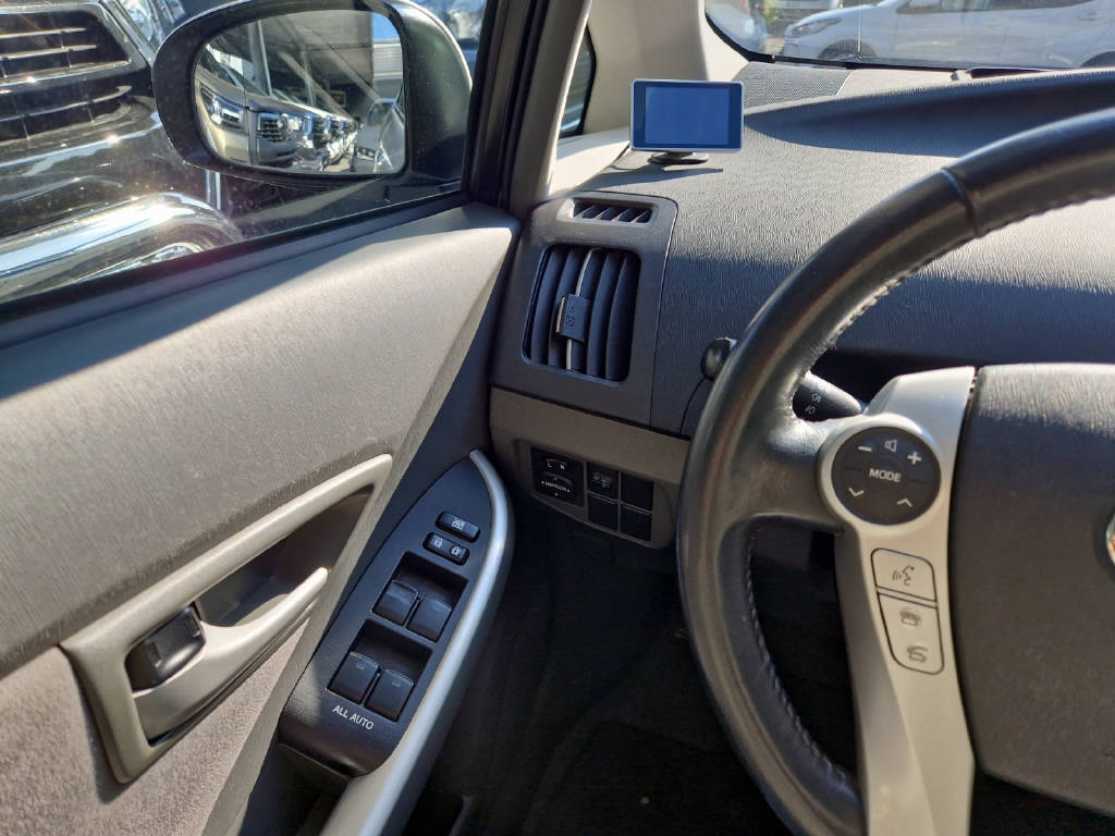 TOYOTA Prius 1.8 VVTi HSD Sol 42309/006-image-15