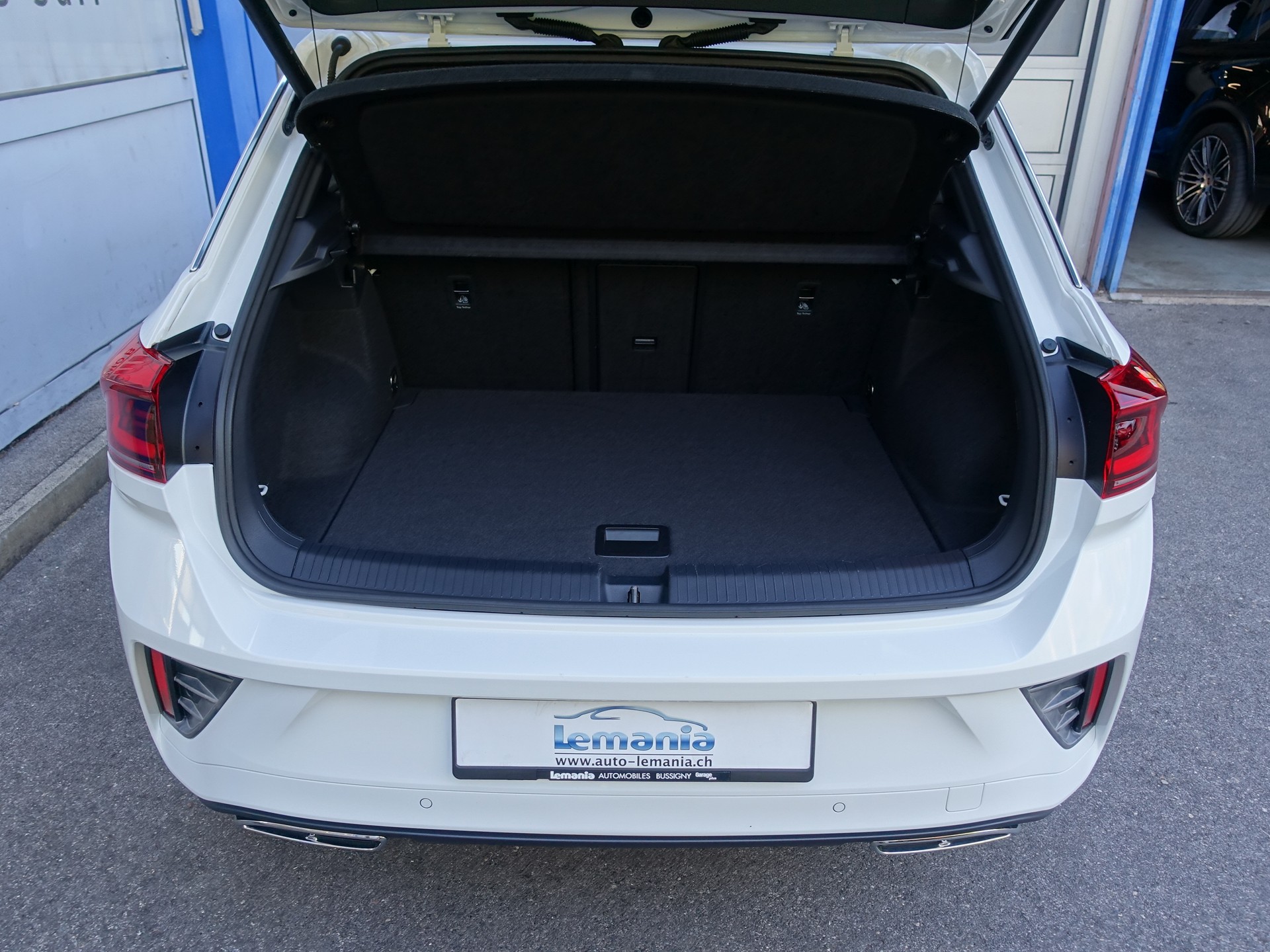 VW T-Roc 2.0 TSI R-Line DSG 4Motion-image-15