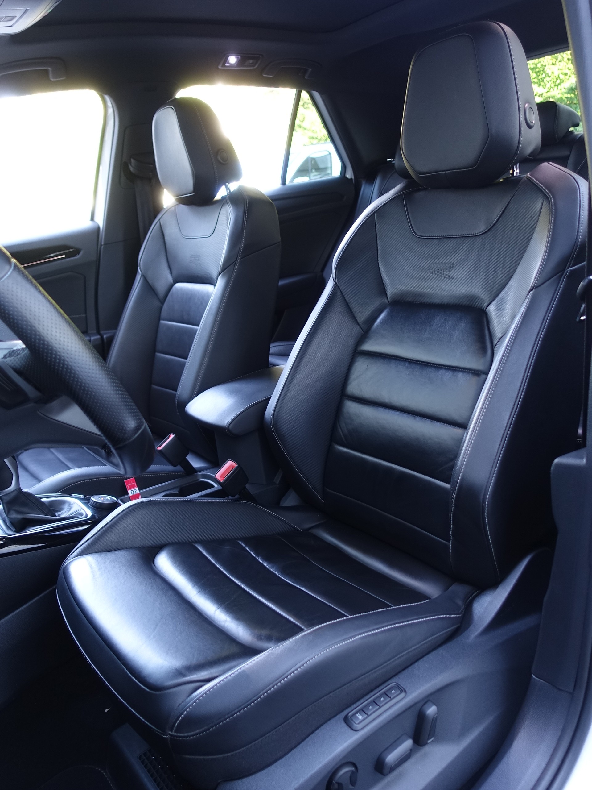 VW T-Roc 2.0 TSI R-Line DSG 4Motion-image-8