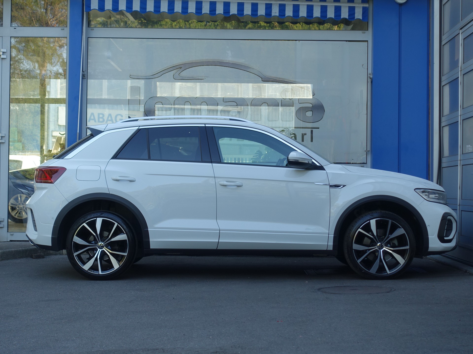 VW T-Roc 2.0 TSI R-Line DSG 4Motion-image-7
