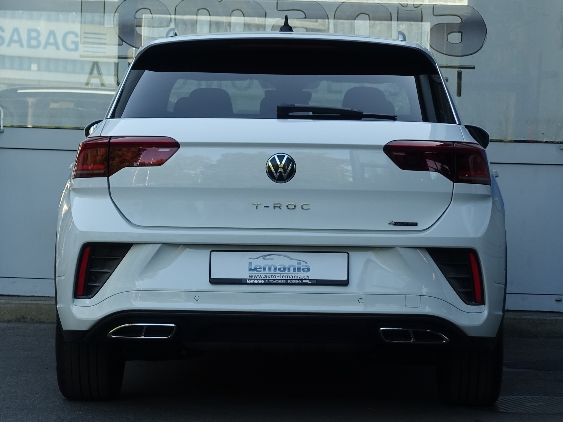 VW T-Roc 2.0 TSI R-Line DSG 4Motion-image-5