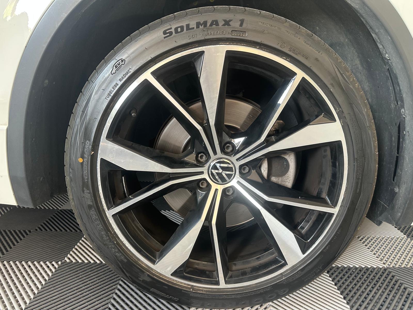 VW Tiguan 2.0TSI R-Line 4Motion DSG-image-31