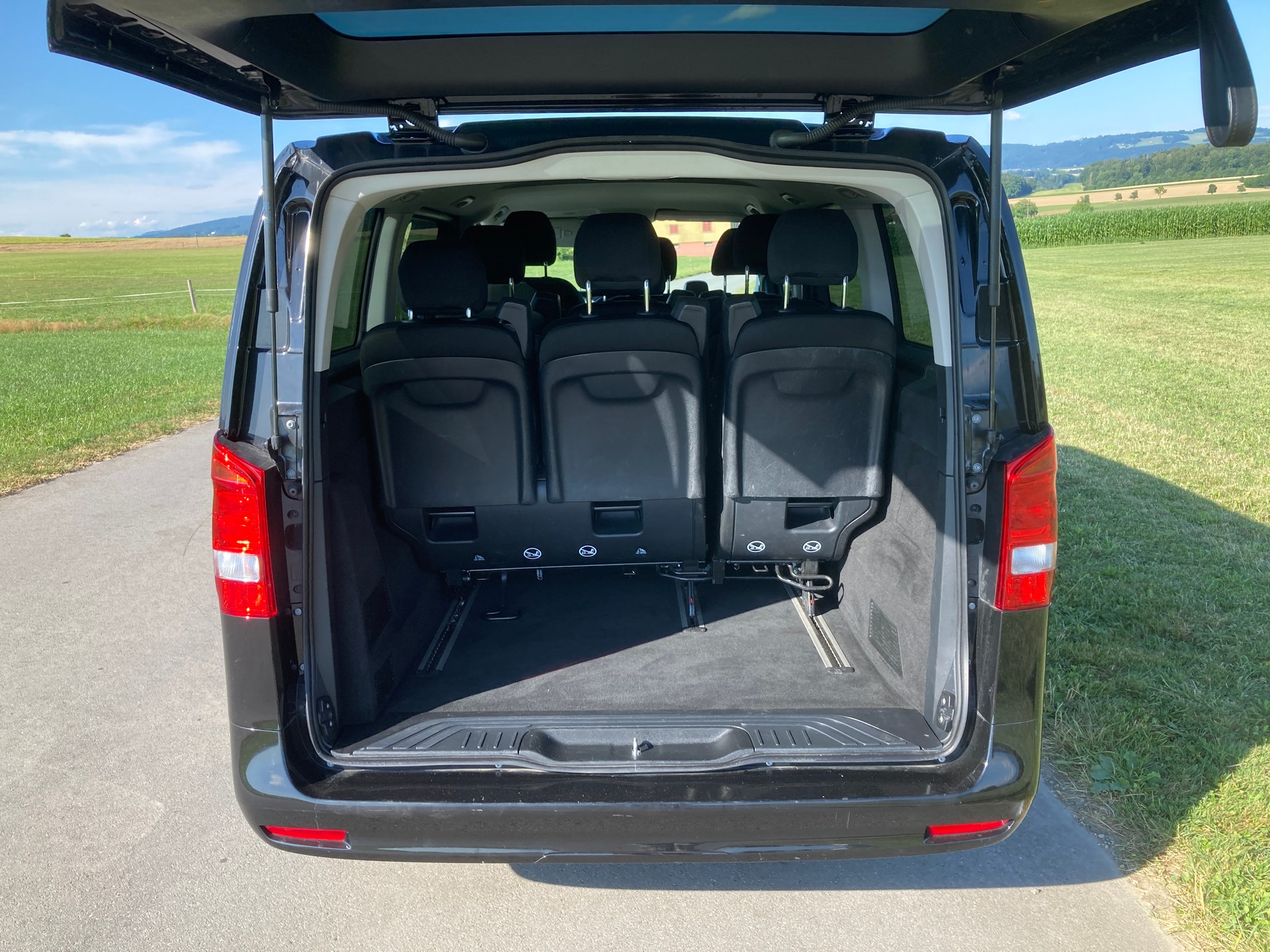 MERCEDES-BENZ Vito 116 CDI Tourer 4Matic 9G-Tronic 9 Sitzer-image-5