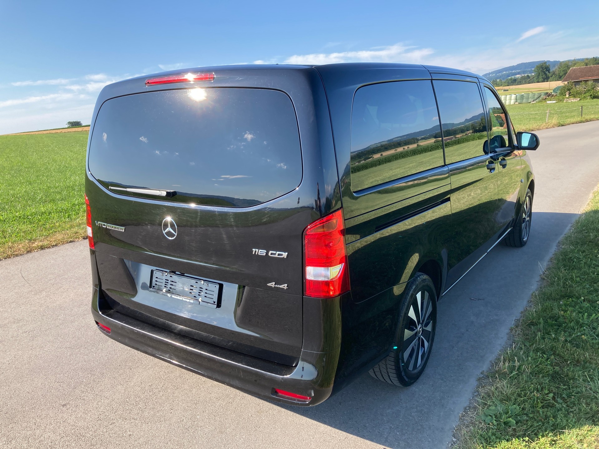 MERCEDES-BENZ Vito 116 CDI Tourer 4Matic 9G-Tronic 9 Sitzer-image-2