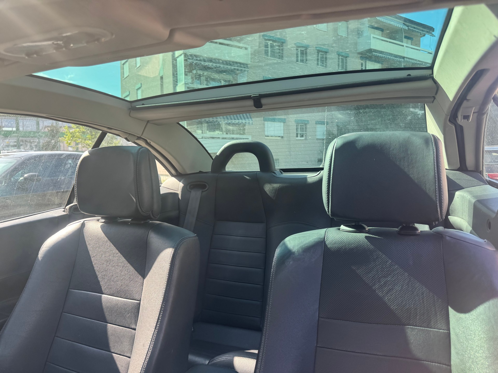 RENAULT Mégane C-C 1.9 dCi Dynamique Confort-image-14