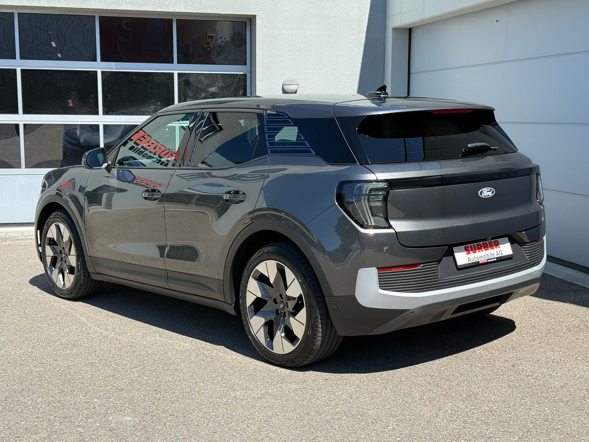 FORD Explorer Elektro 77kWh Extended Range PREMIUM mit Anhängerkupplung, Wärmepumpe & Panoramadach-image-9