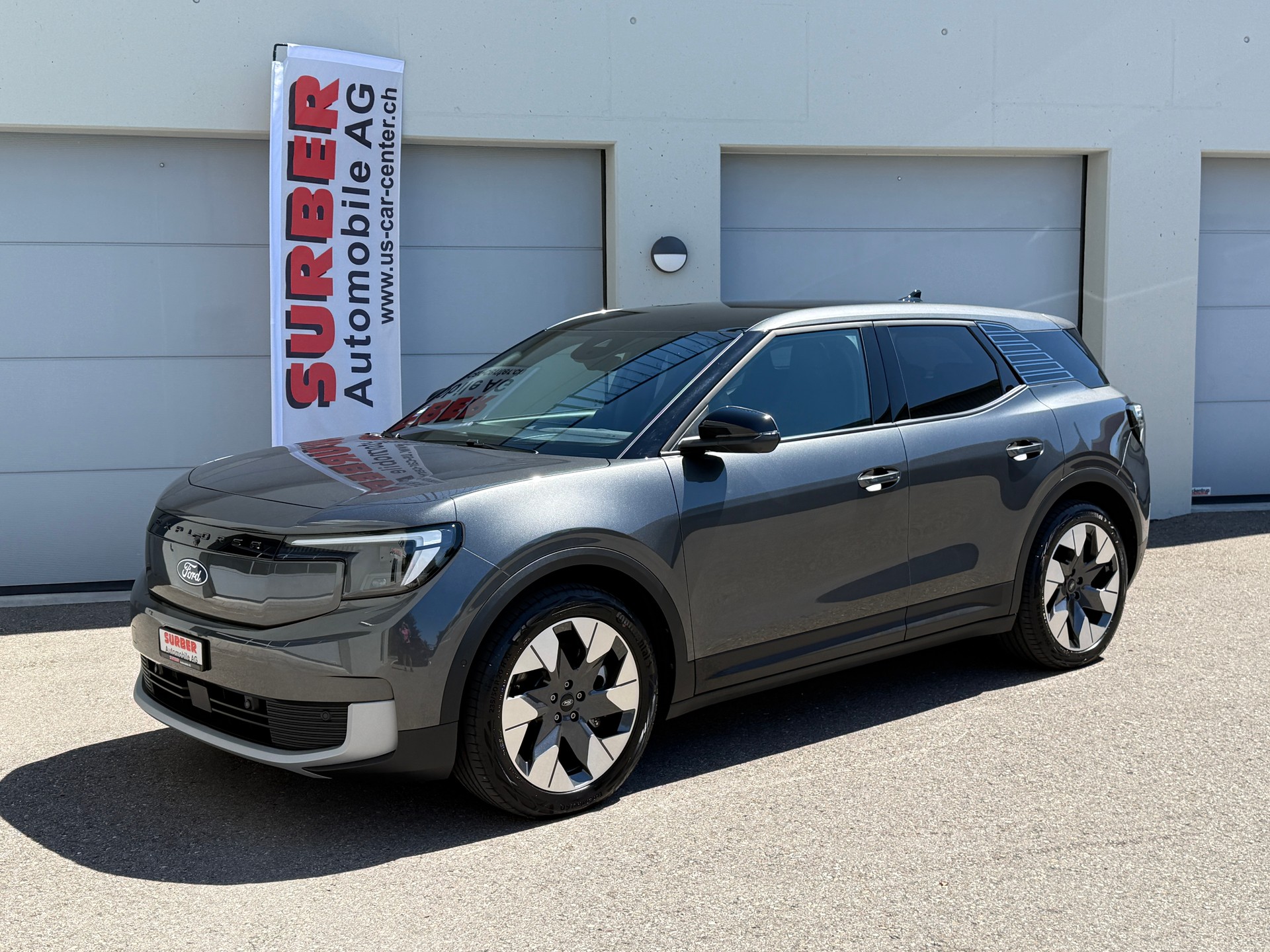 FORD Explorer Elektro 77kWh Extended Range PREMIUM mit Anhängerkupplung, Wärmepumpe & Panoramadach-image-0