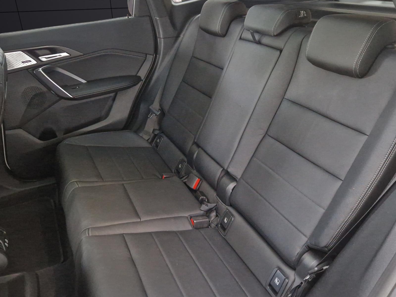 BMW X1 30e xDrive-image-11