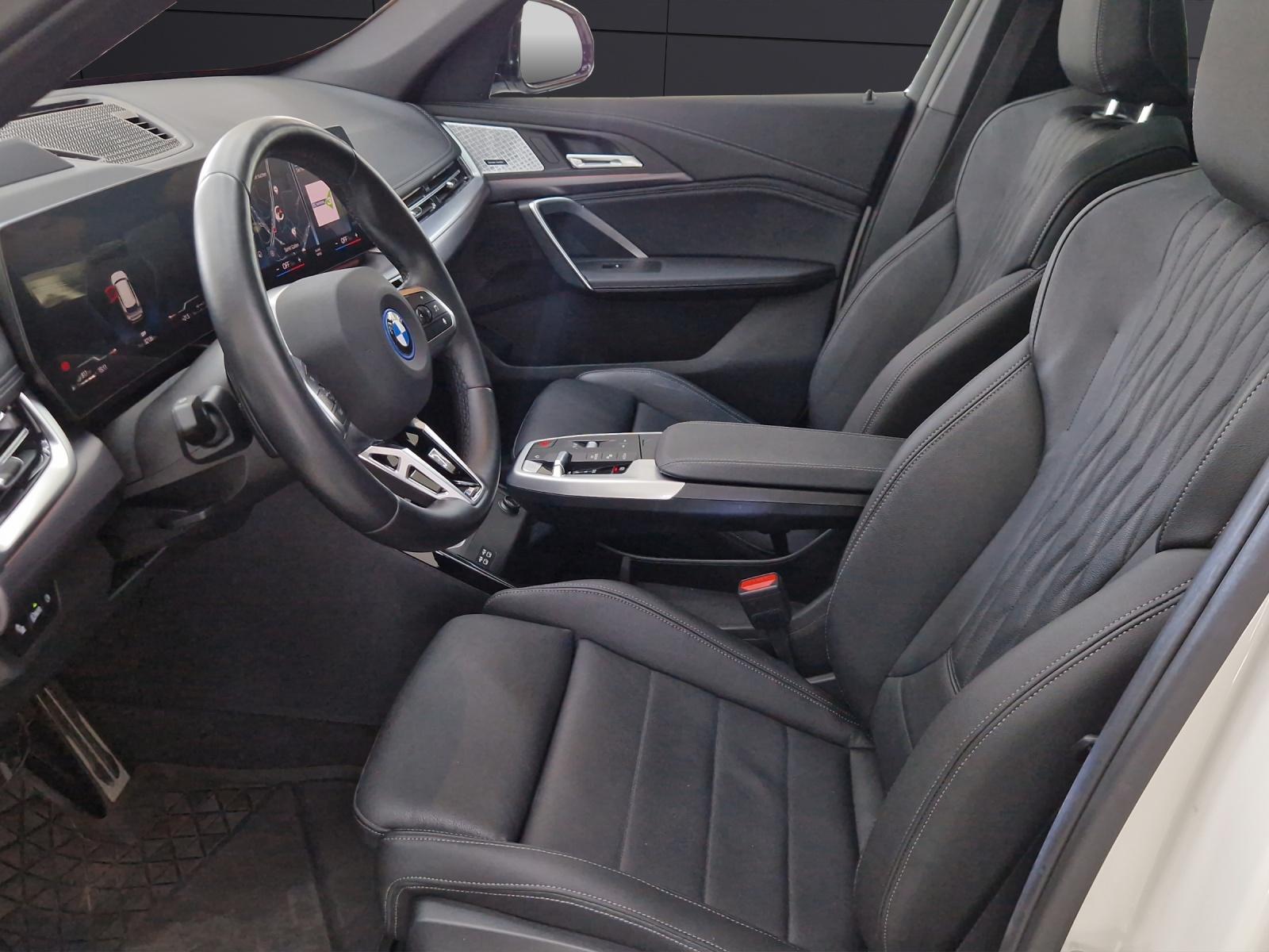 BMW X1 30e xDrive-image-10