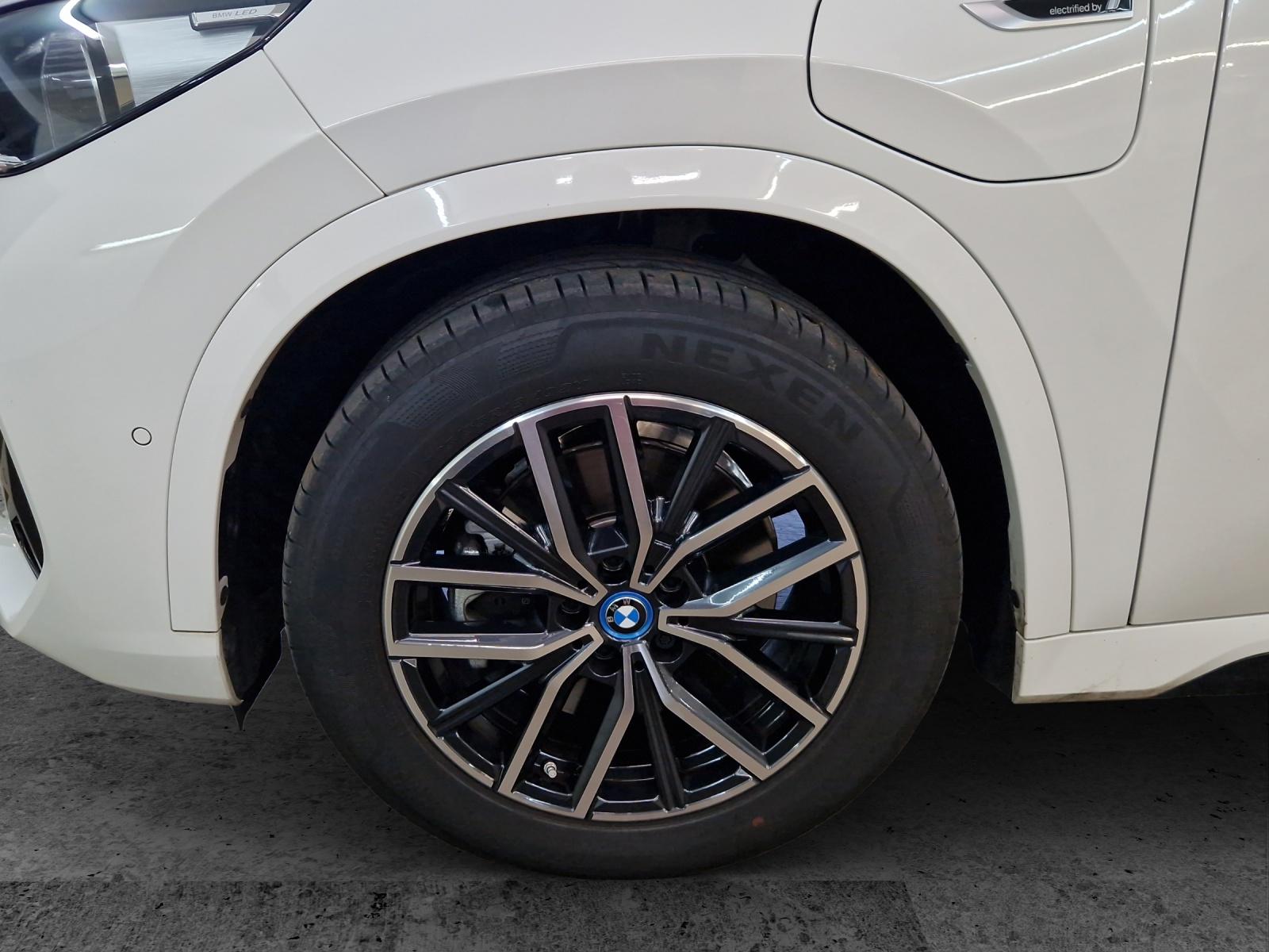 BMW X1 30e xDrive-image-8