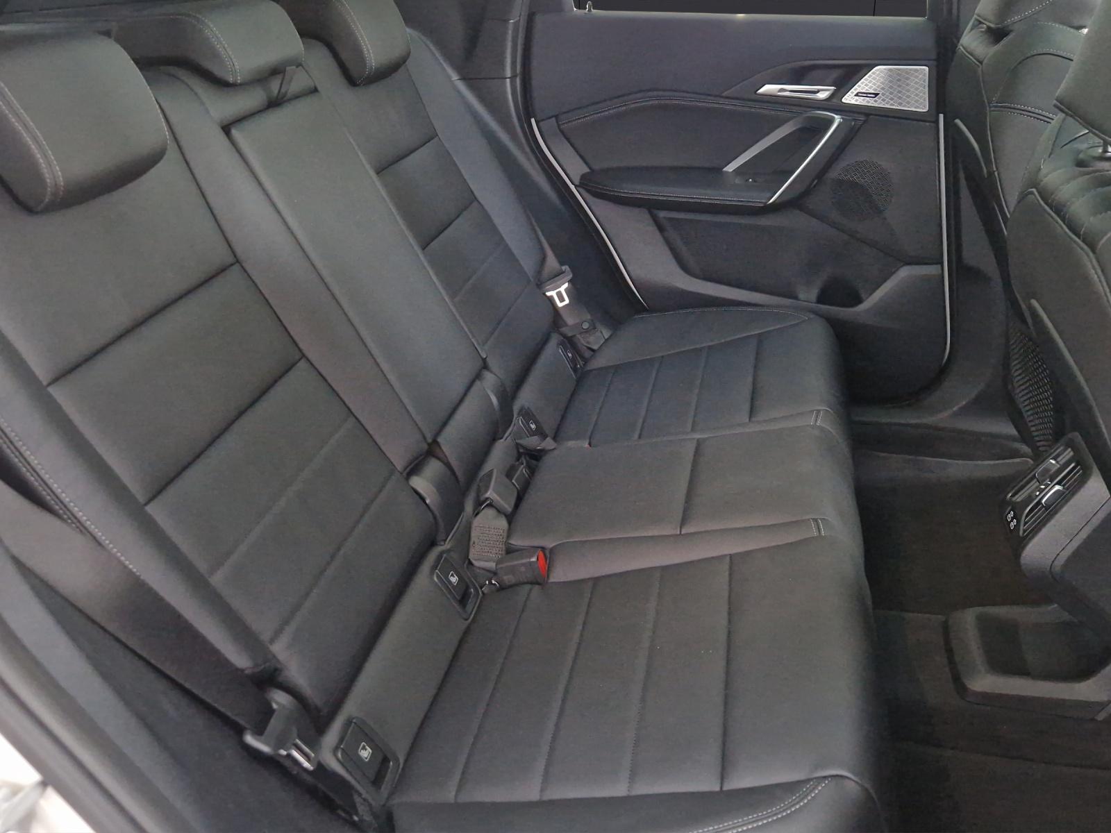 BMW X1 30e xDrive-image-13