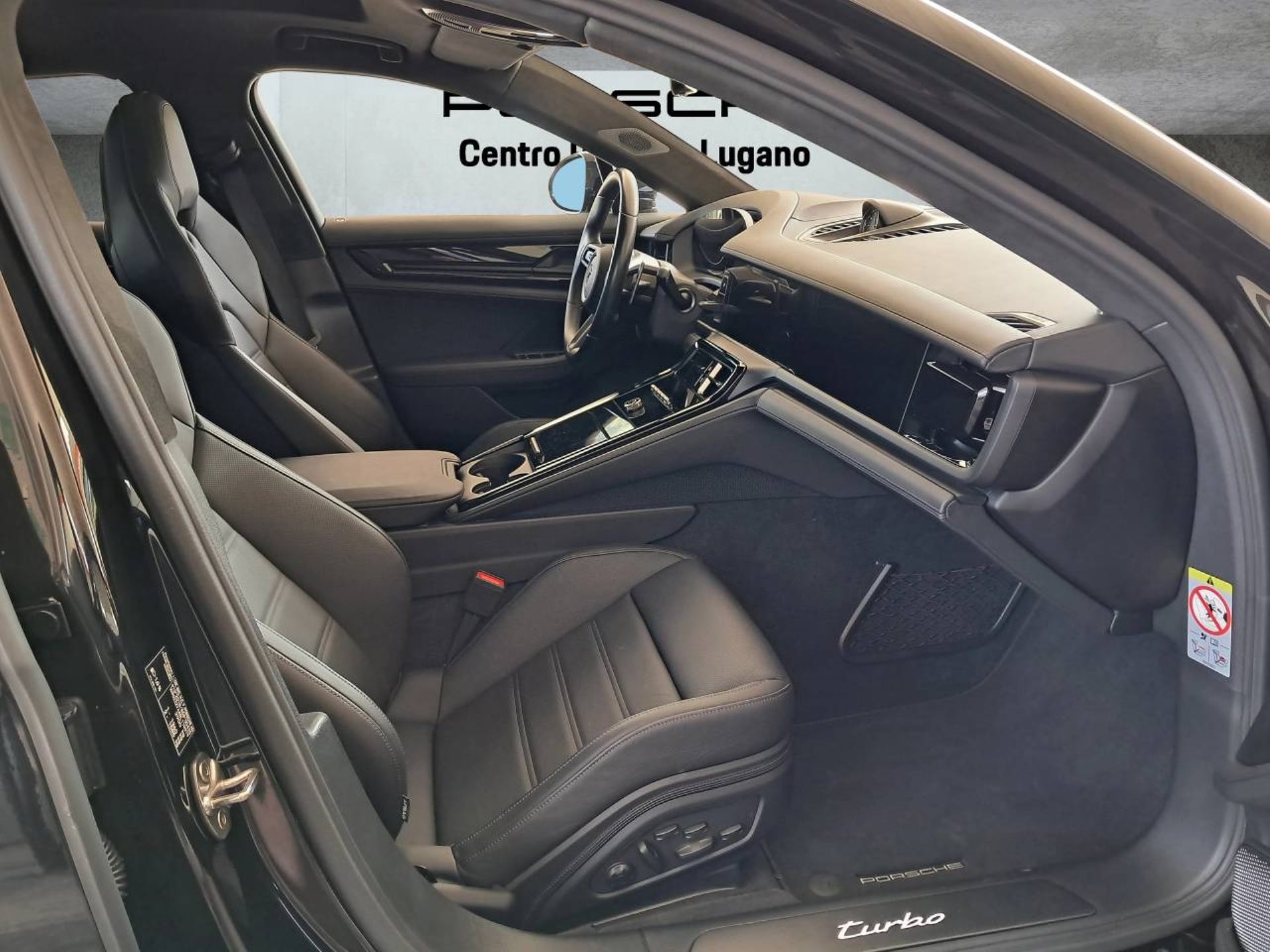 PORSCHE Panamera Turbo E-Hybrid (MY24)-image-13