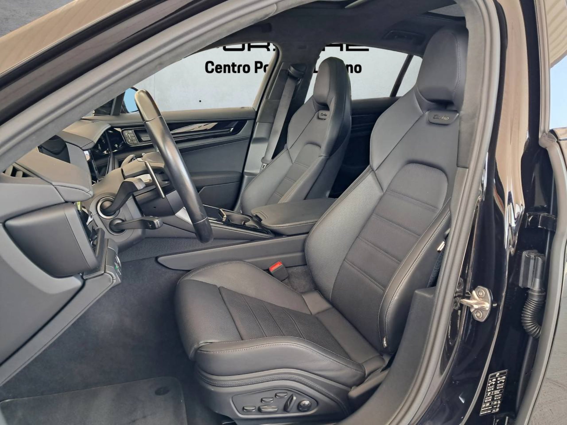 PORSCHE Panamera Turbo E-Hybrid (MY24)-image-4