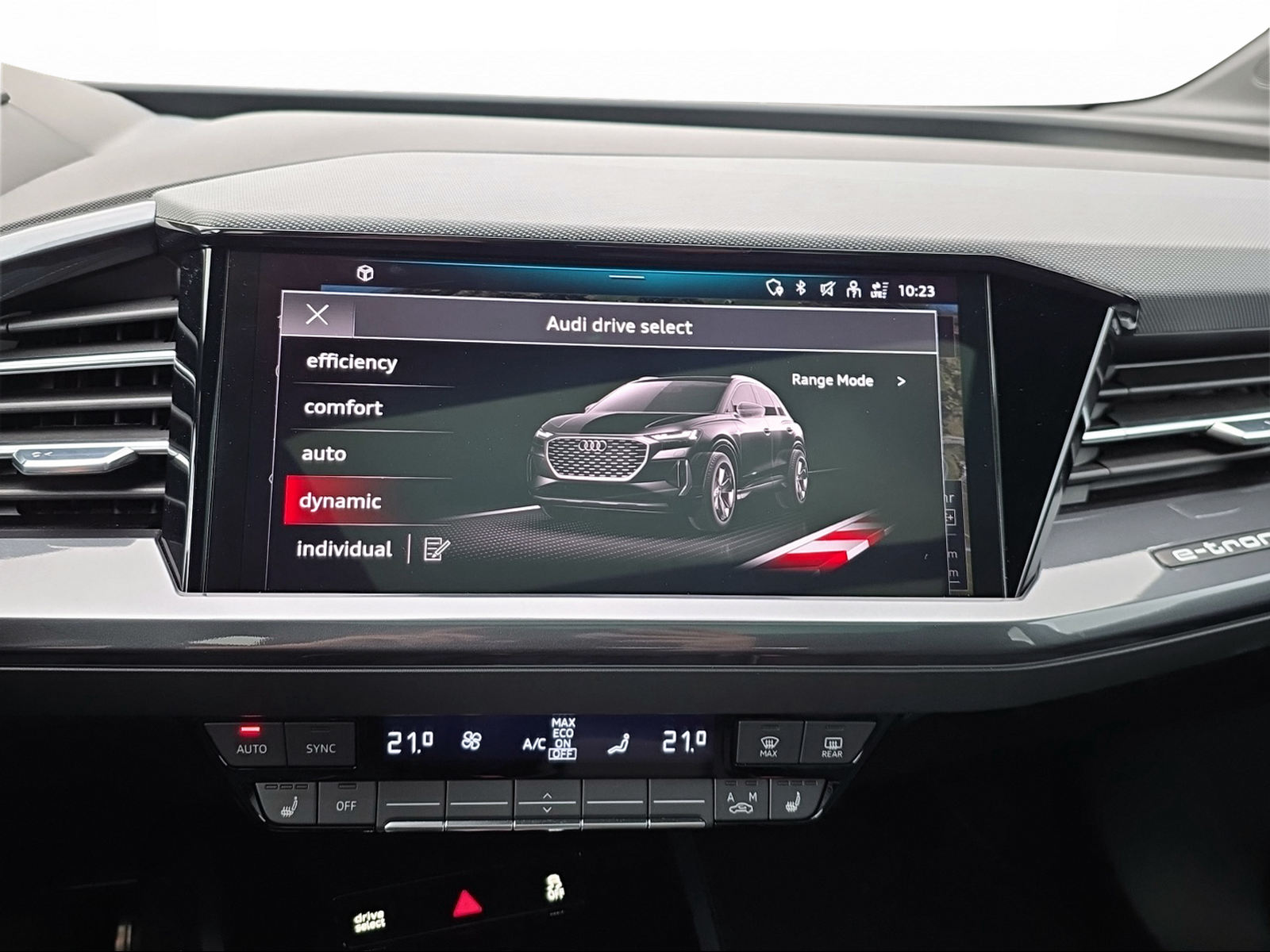 AUDI Q4 e-tron 55 quattro-image-8