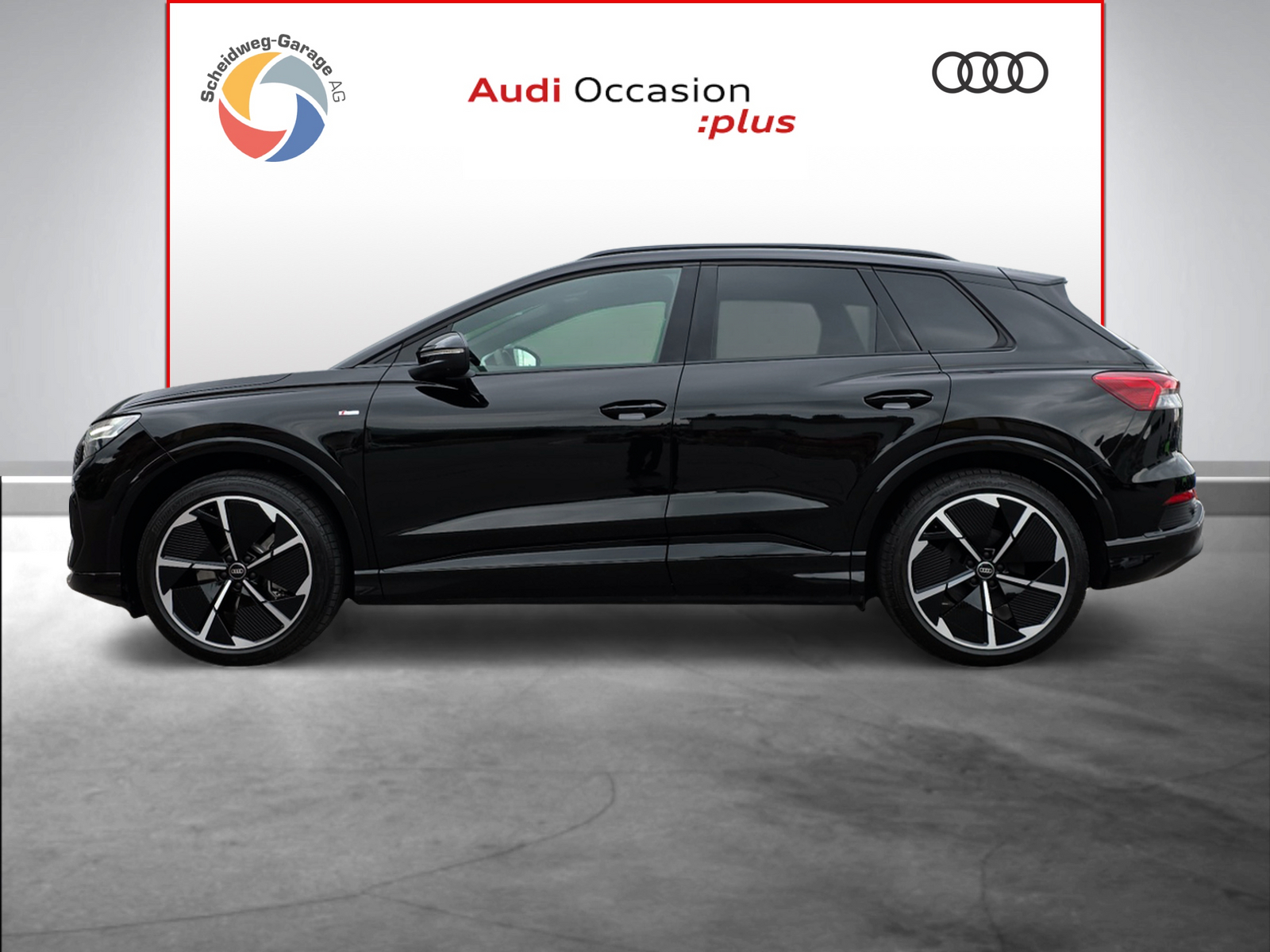 AUDI Q4 e-tron 55 quattro-image-2