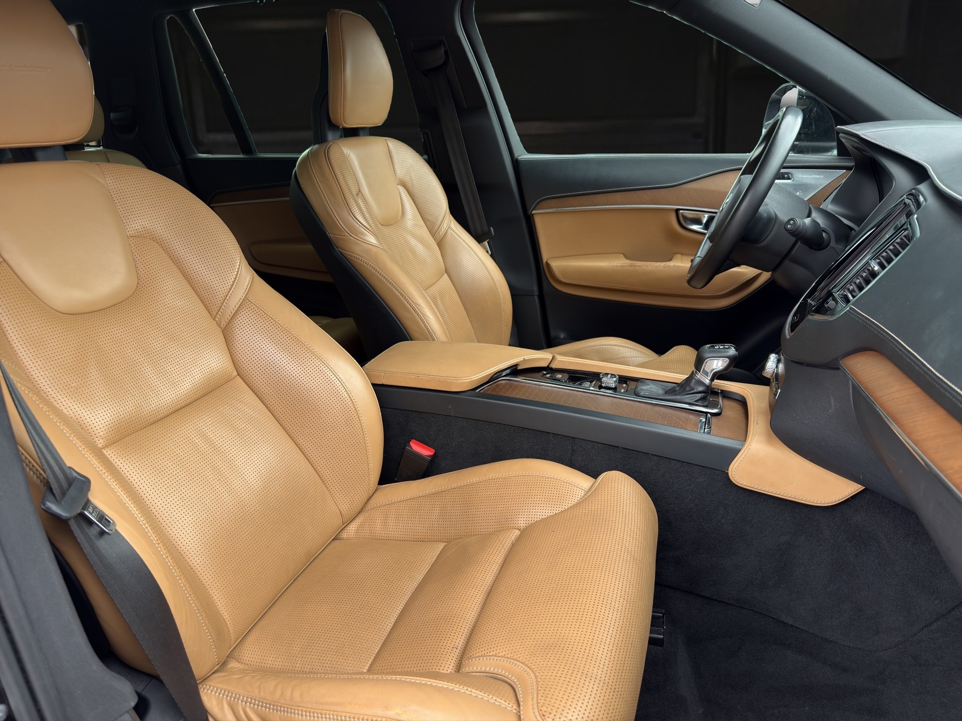 VOLVO XC90 2.0 D5 First Ed. 7P. AWD-image-10