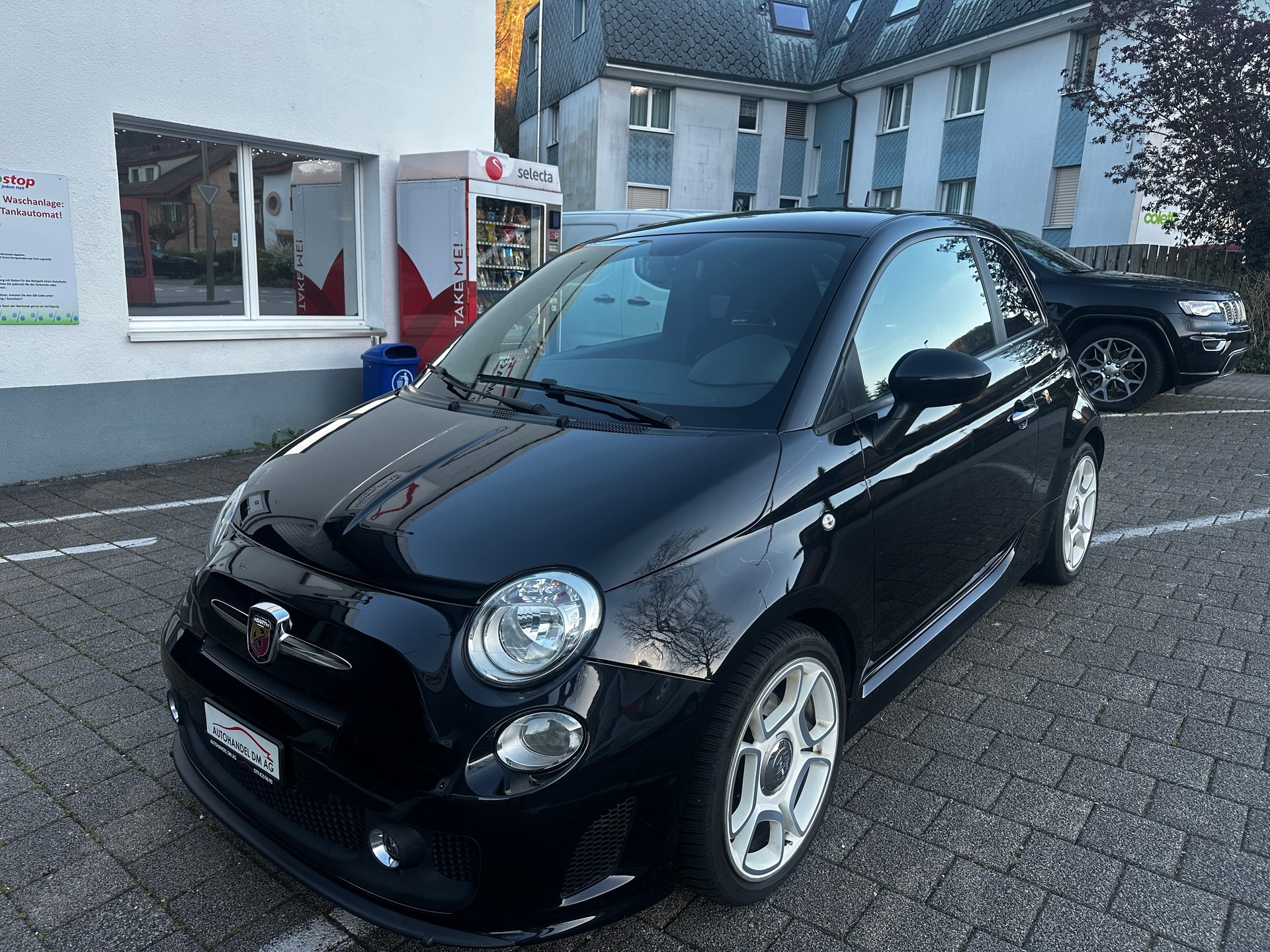 FIAT 500 1.4 16V Turbo Abarth-image-1