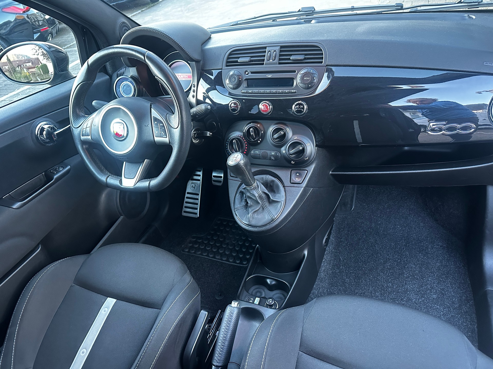 FIAT 500 1.4 16V Turbo Abarth-image-11