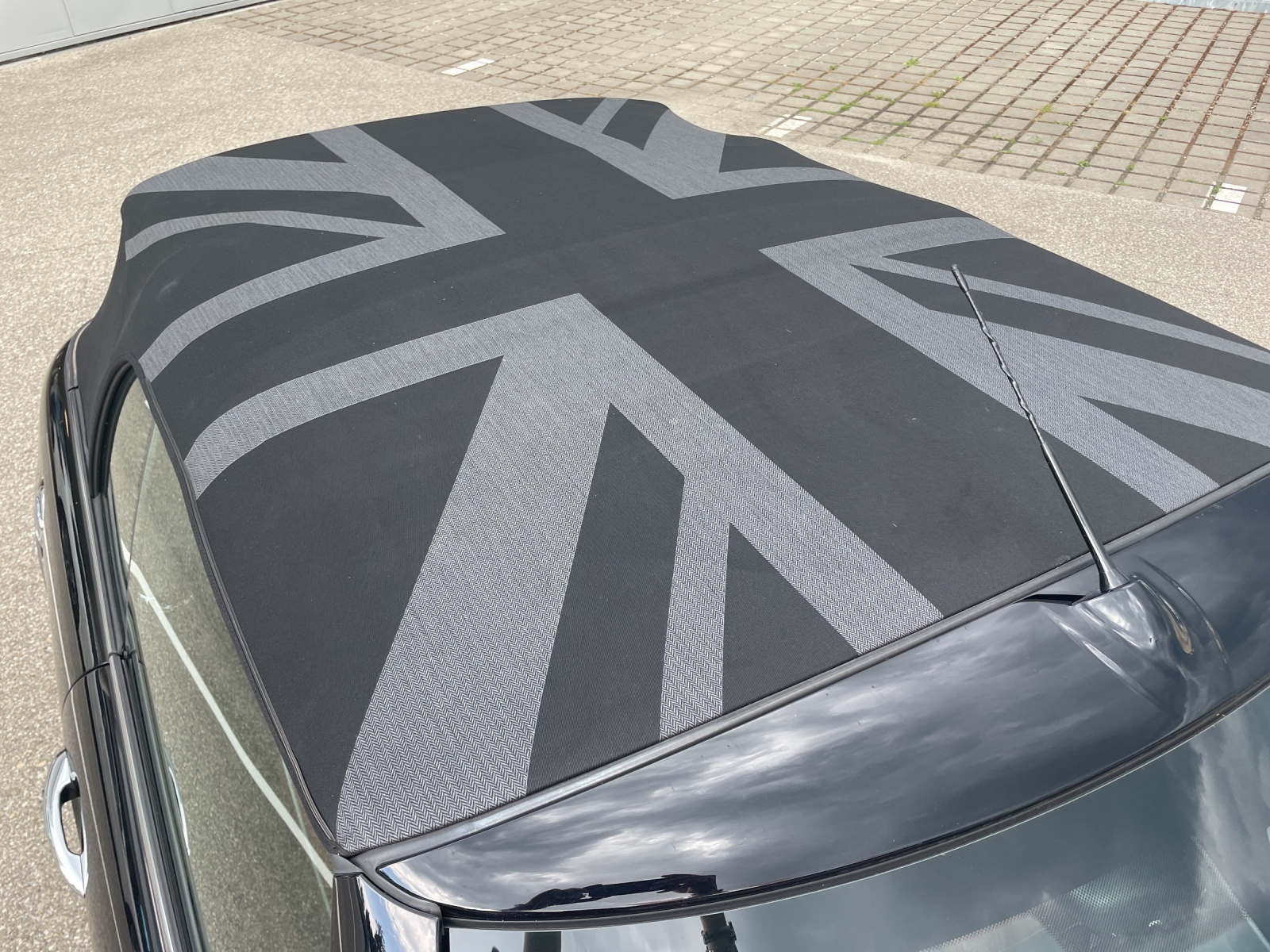 MINI Cooper S Cabriolet DKG-image-17
