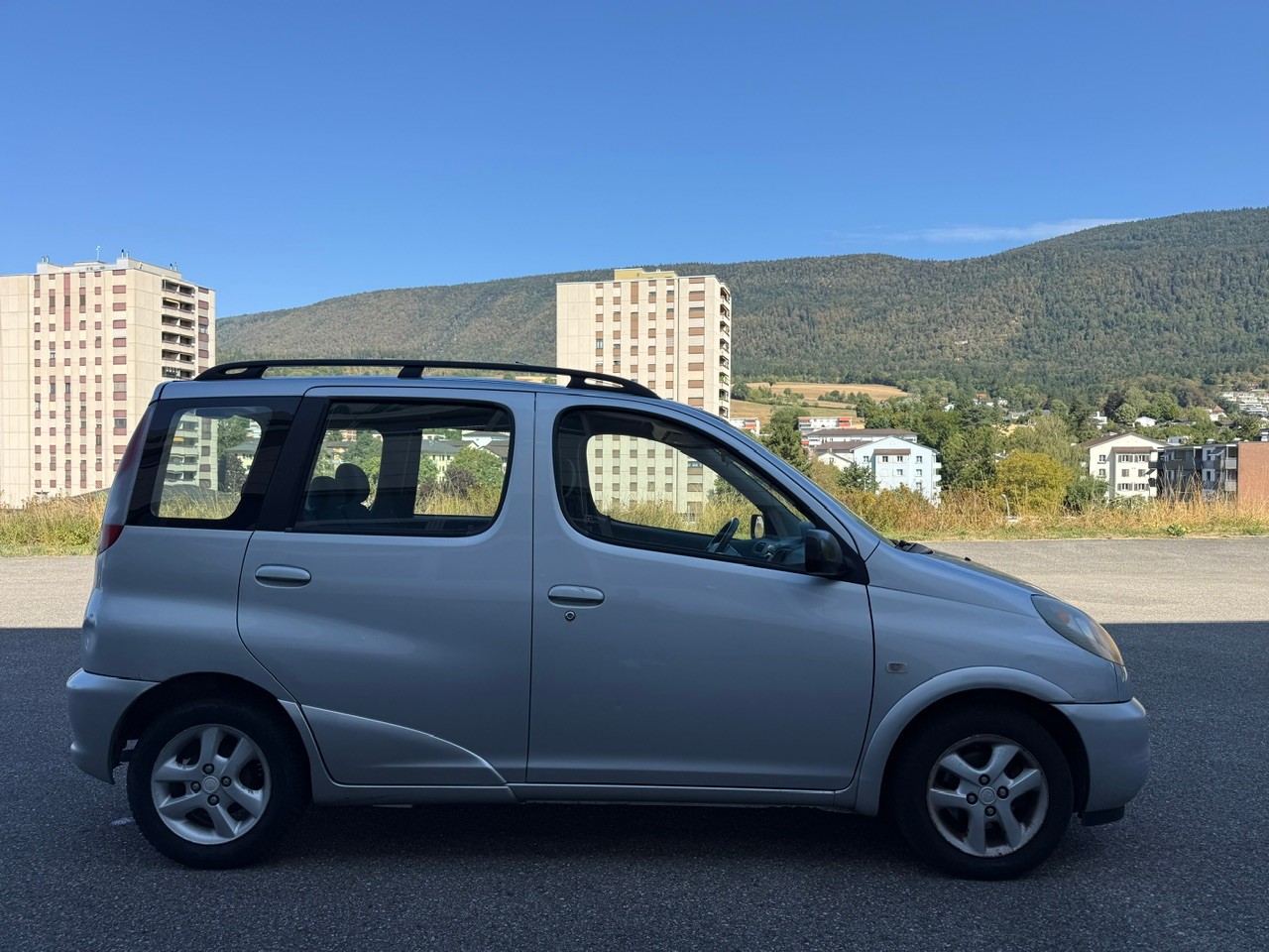 TOYOTA Yaris Verso 1.3 Linea Luna-image-7