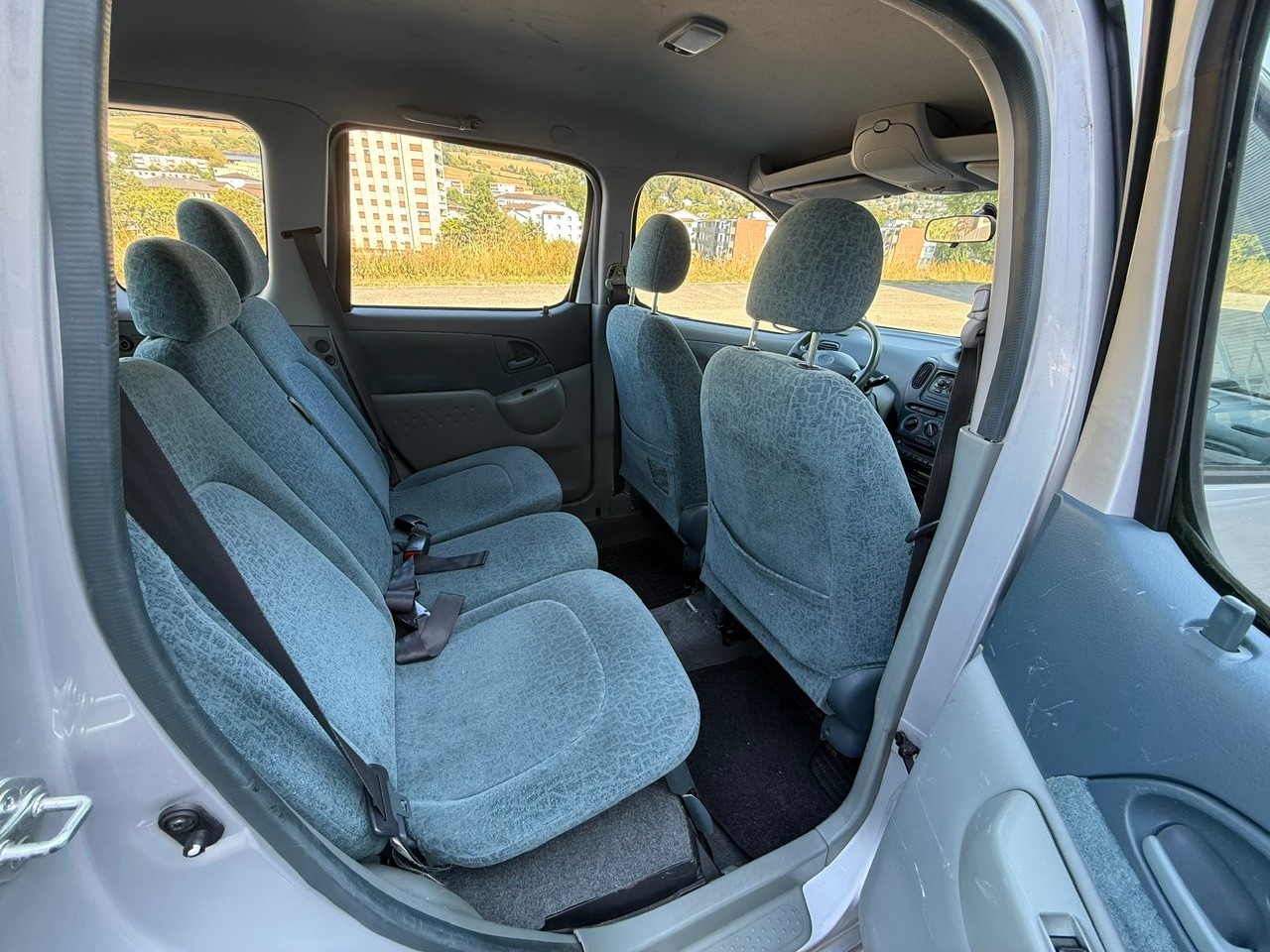 TOYOTA Yaris Verso 1.3 Linea Luna-image-9