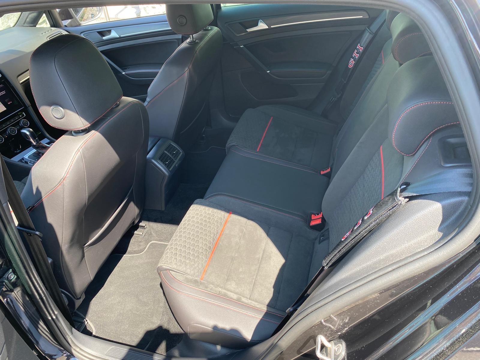 VW Golf 2.0 TSI GTI Performance DSG-image-10