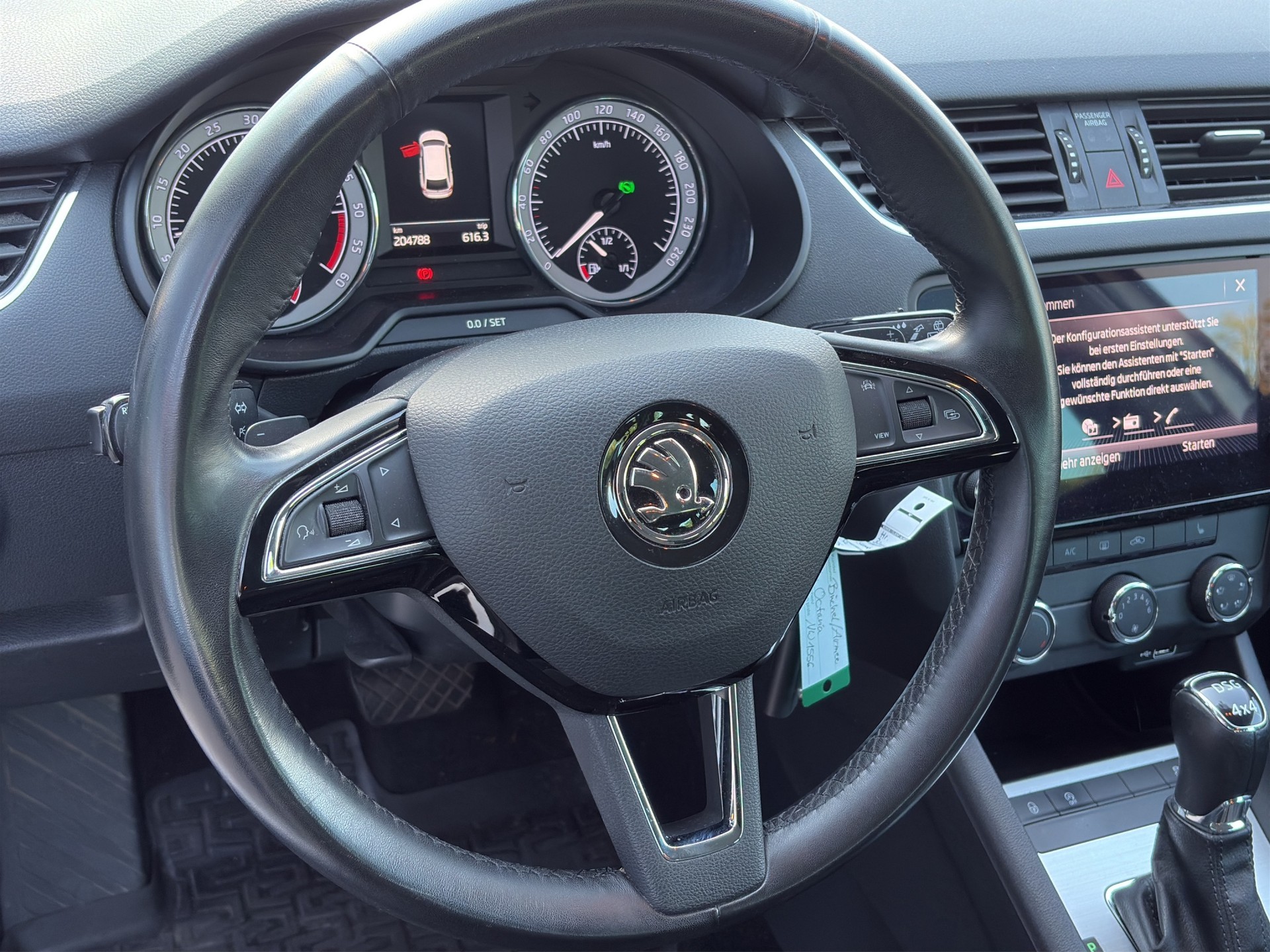 SKODA Octavia Combi 2.0 TDI Ambition 4x4 DSG-image-7