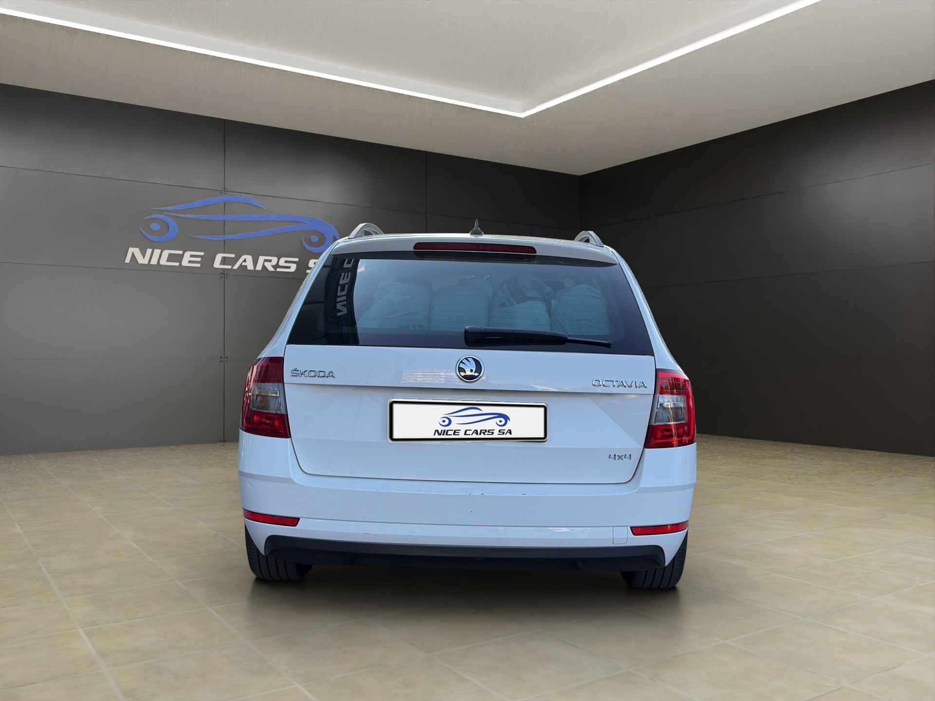 SKODA Octavia Combi 2.0 TDI Ambition 4x4 DSG-image-3