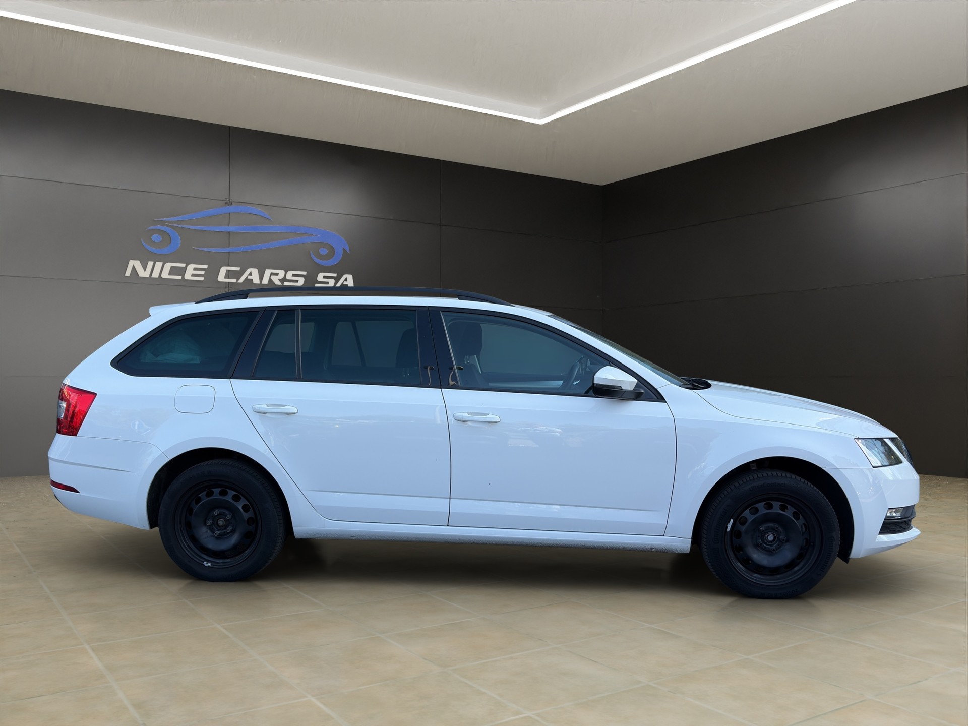 SKODA Octavia Combi 2.0 TDI Ambition 4x4 DSG-image-6