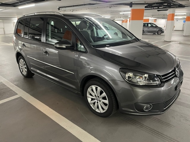 VW Touran 2.0 TDI BlueMotion Technology Highline-image-2