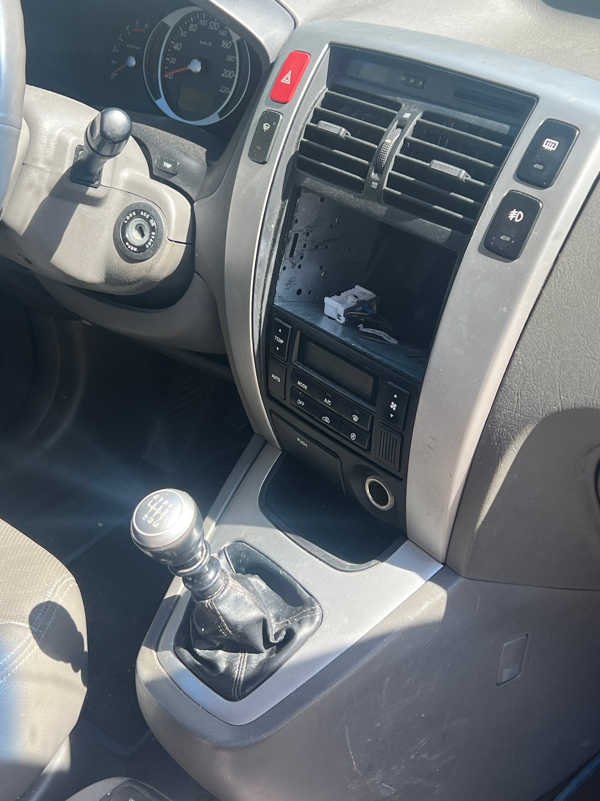 HYUNDAI Tucson 2.0 CRDi VGT Premium 4WD-image-7