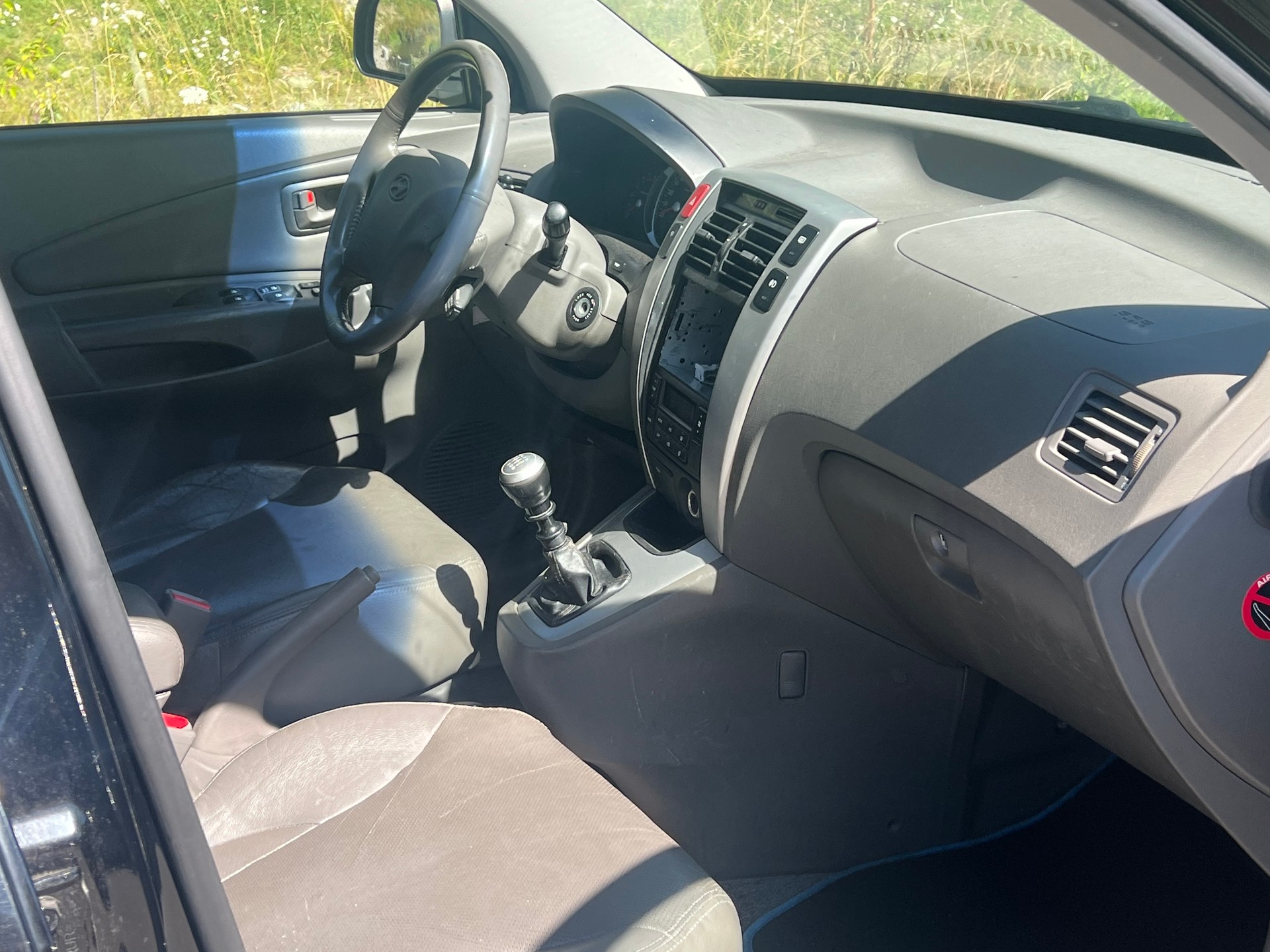 HYUNDAI Tucson 2.0 CRDi VGT Premium 4WD-image-6