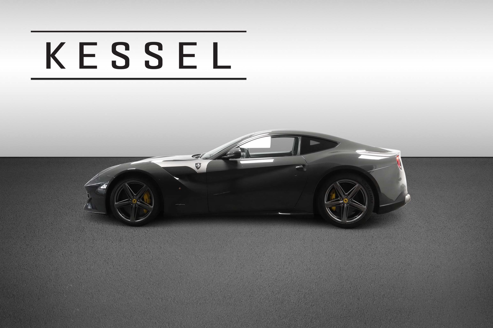 FERRARI F12 Berlinetta-image-3